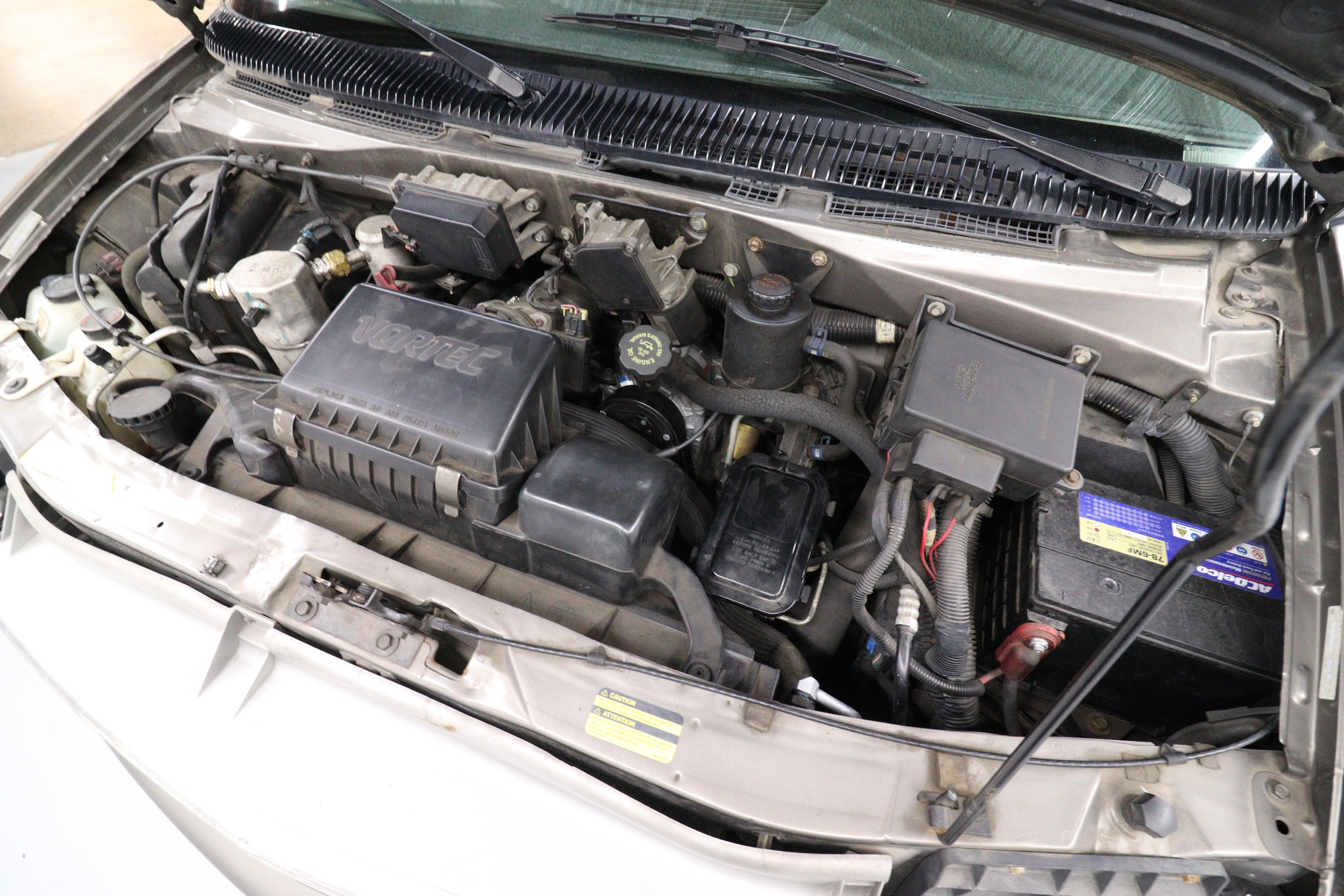 2000 Chevrolet Astro LT 27