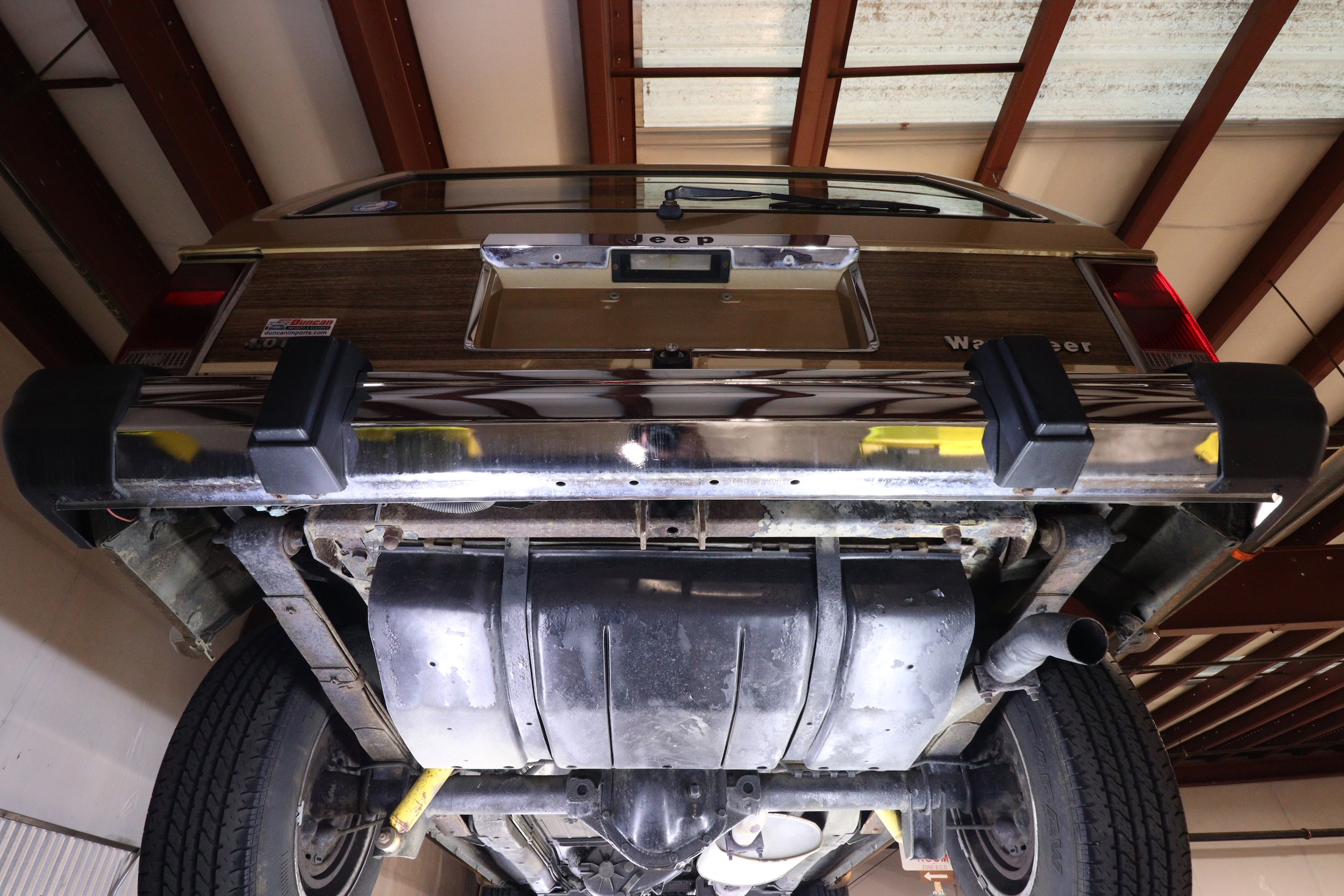 1987 Jeep Wagoneer 36