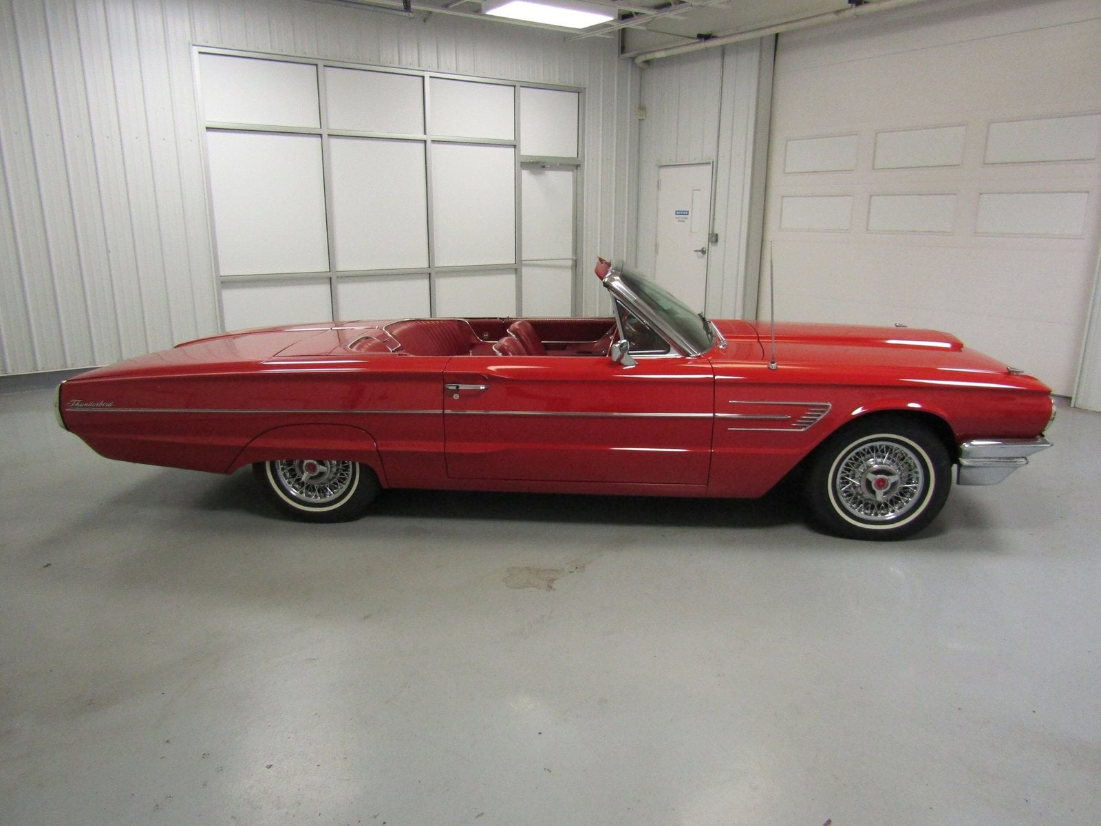 1965 Ford Thunderbird 17