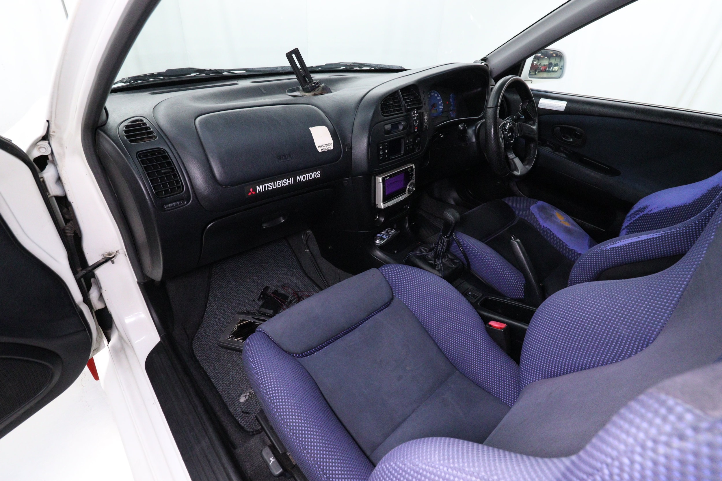 1999 Mitsubishi Lancer 16