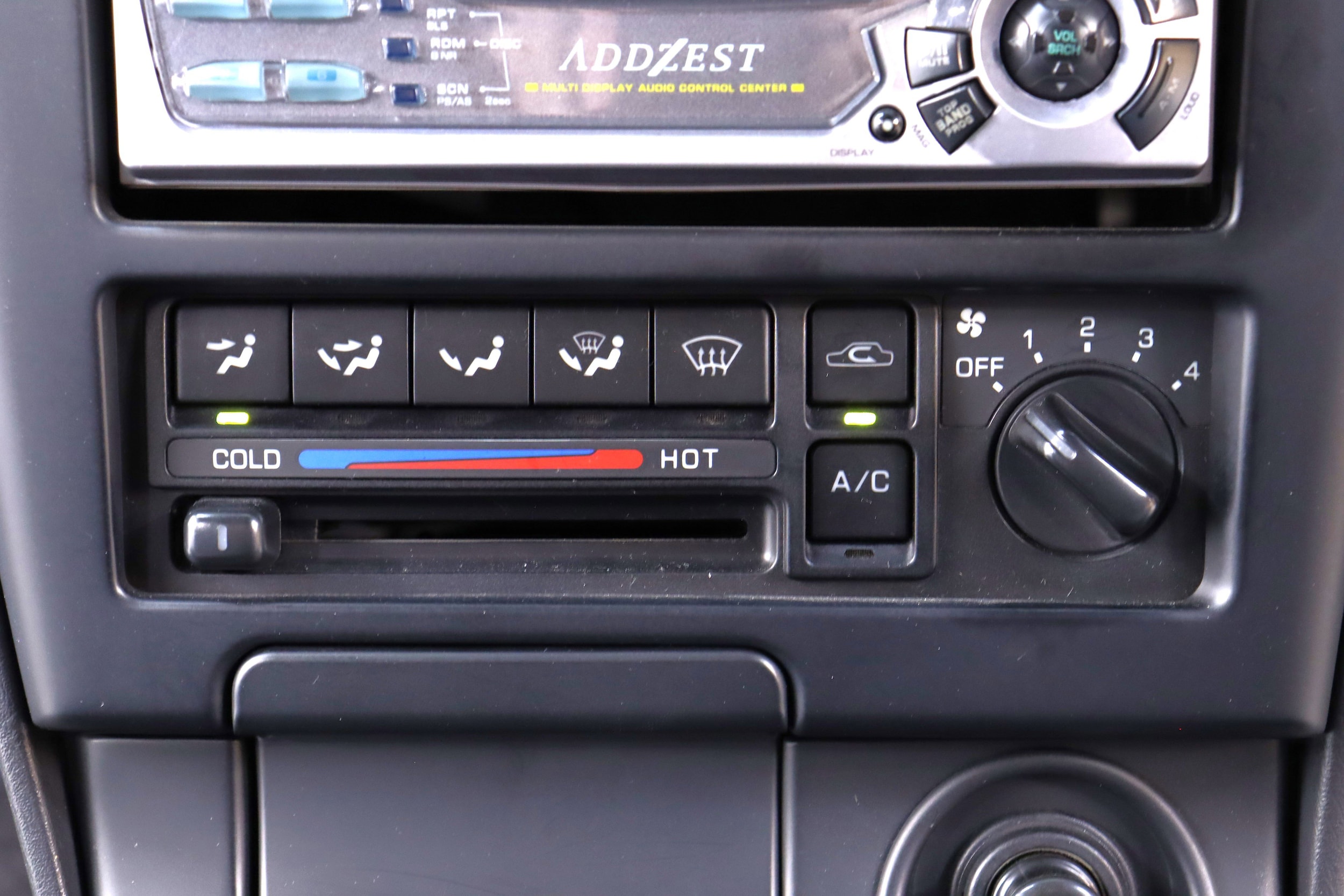 1999 Nissan Terrano 16