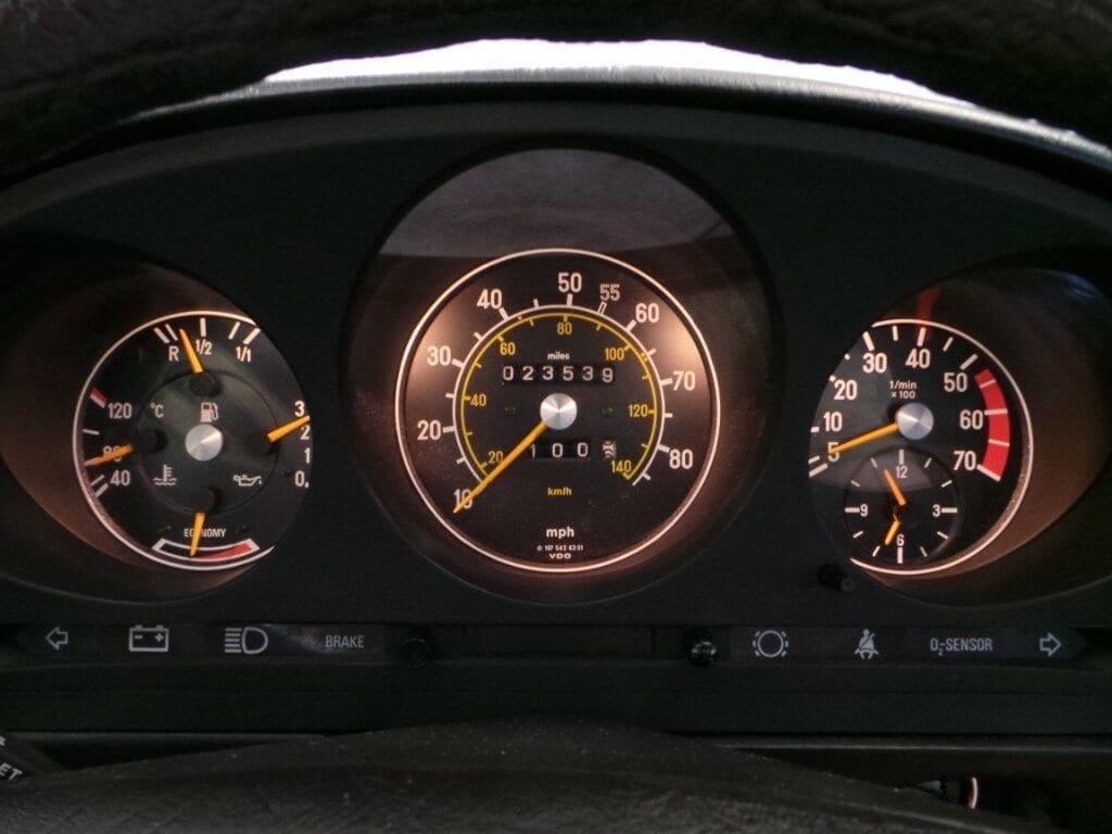 1982 Mercedes-Benz 380 SL 16