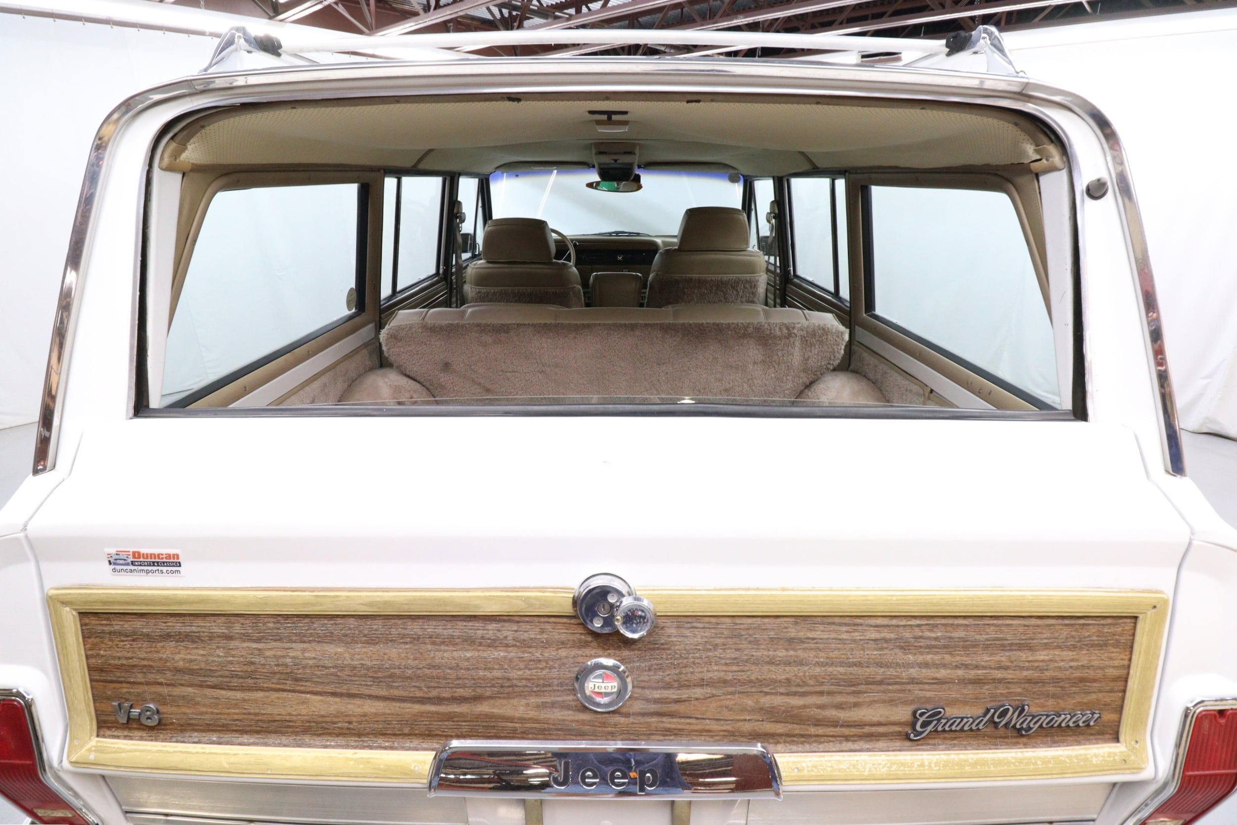 1997 Jeep Grand Wagoneer 27