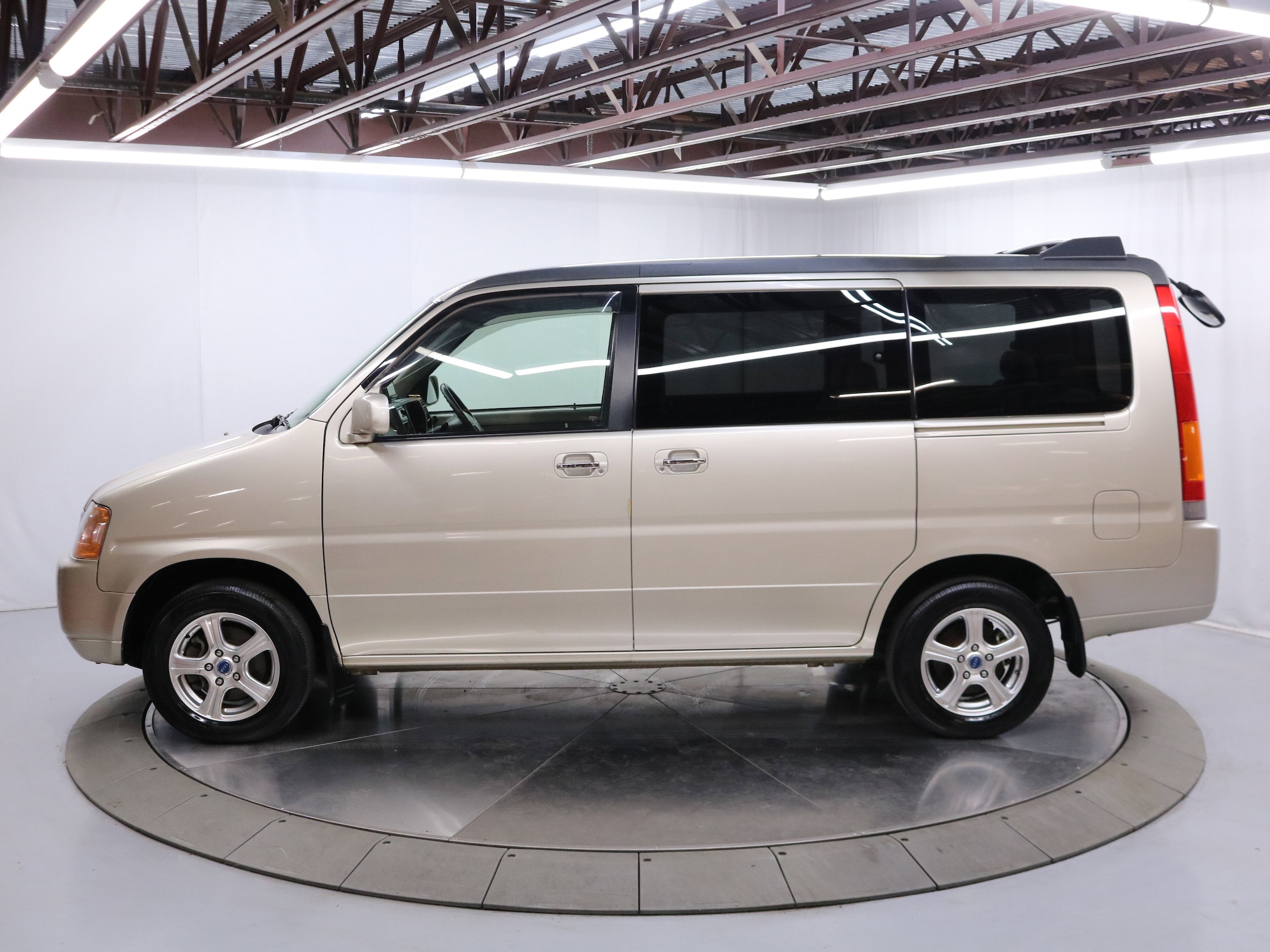 1999 Honda Stepwgn 4