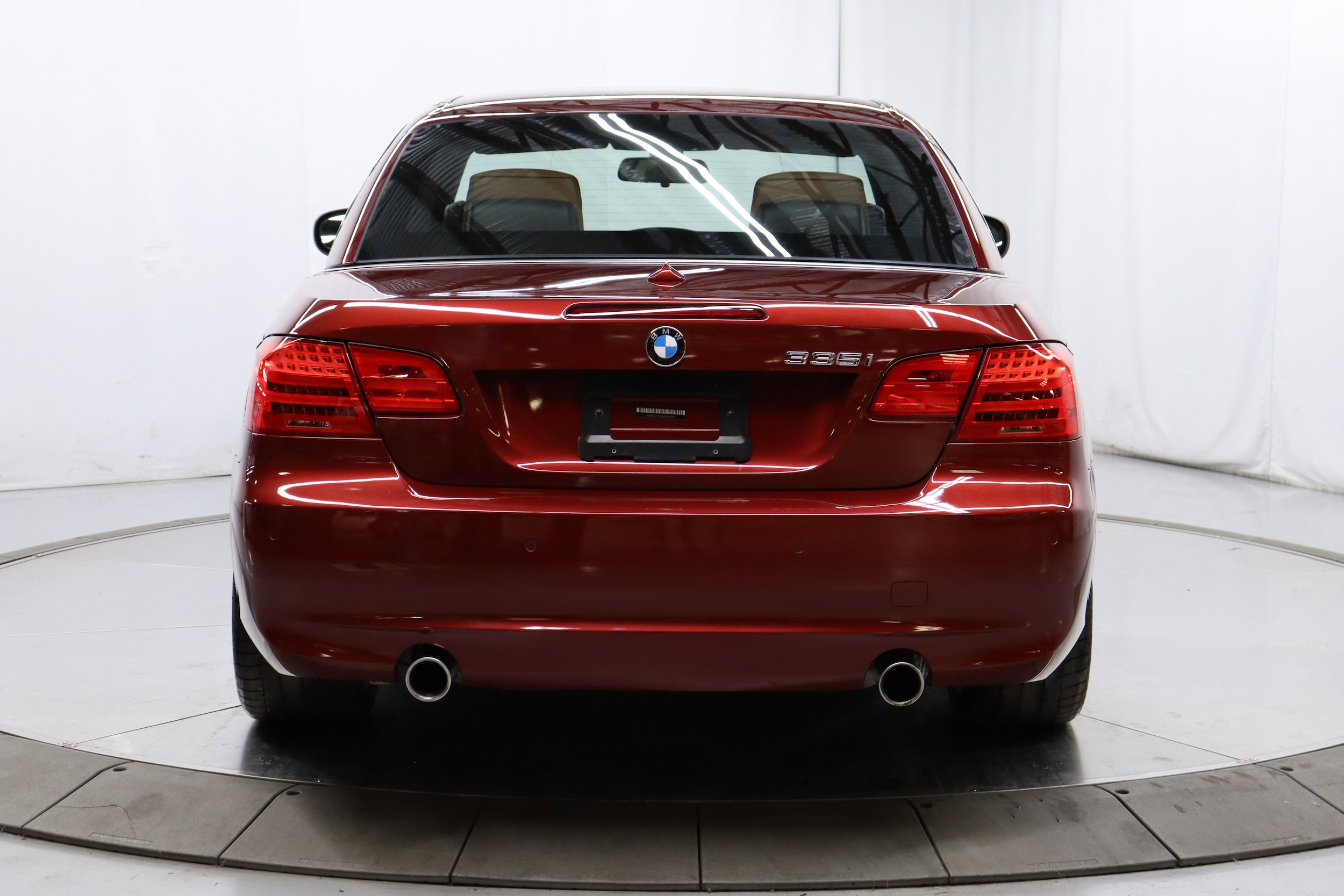 2011 BMW 3 Series 8
