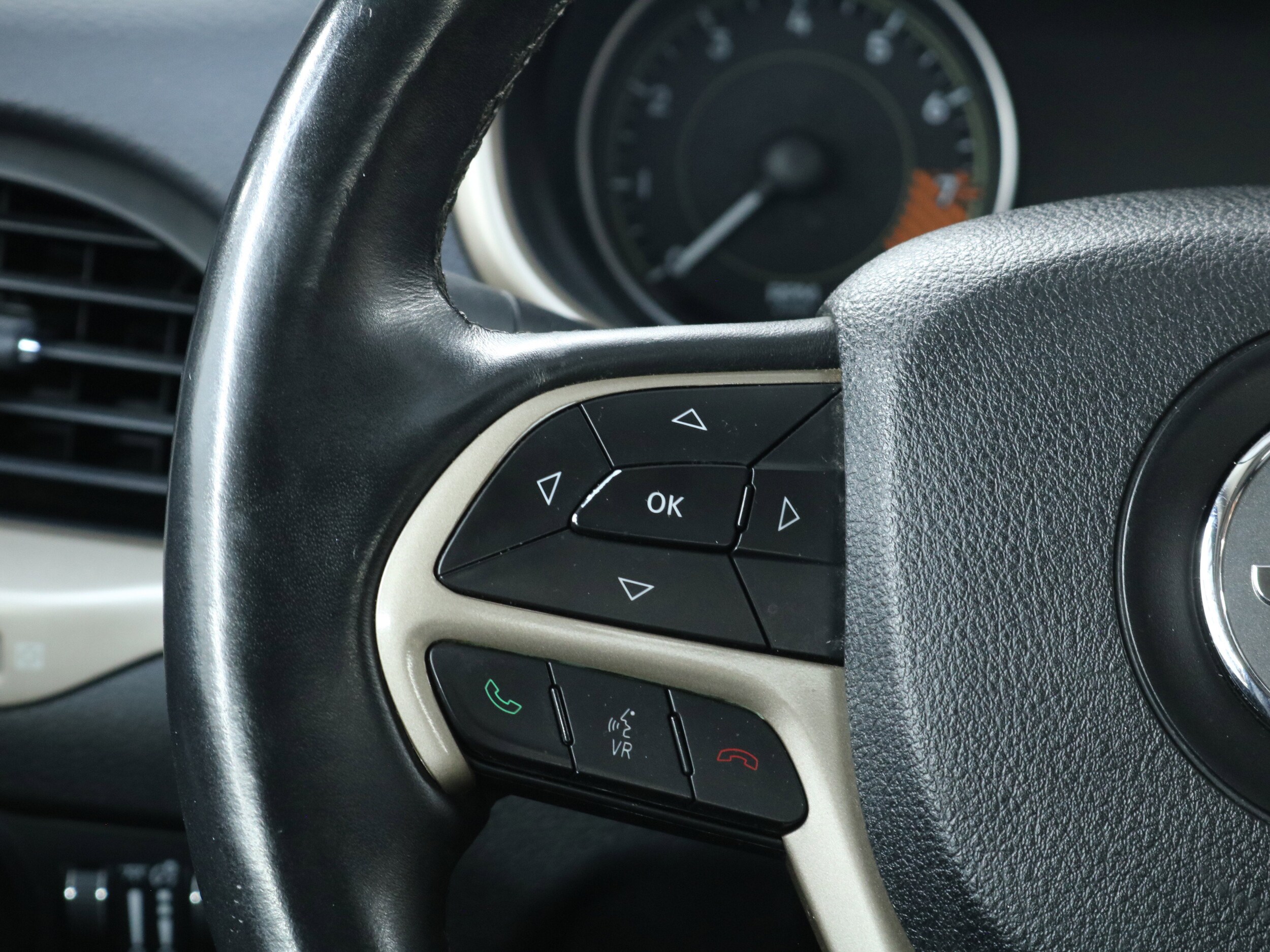 2014 Jeep Cherokee 53