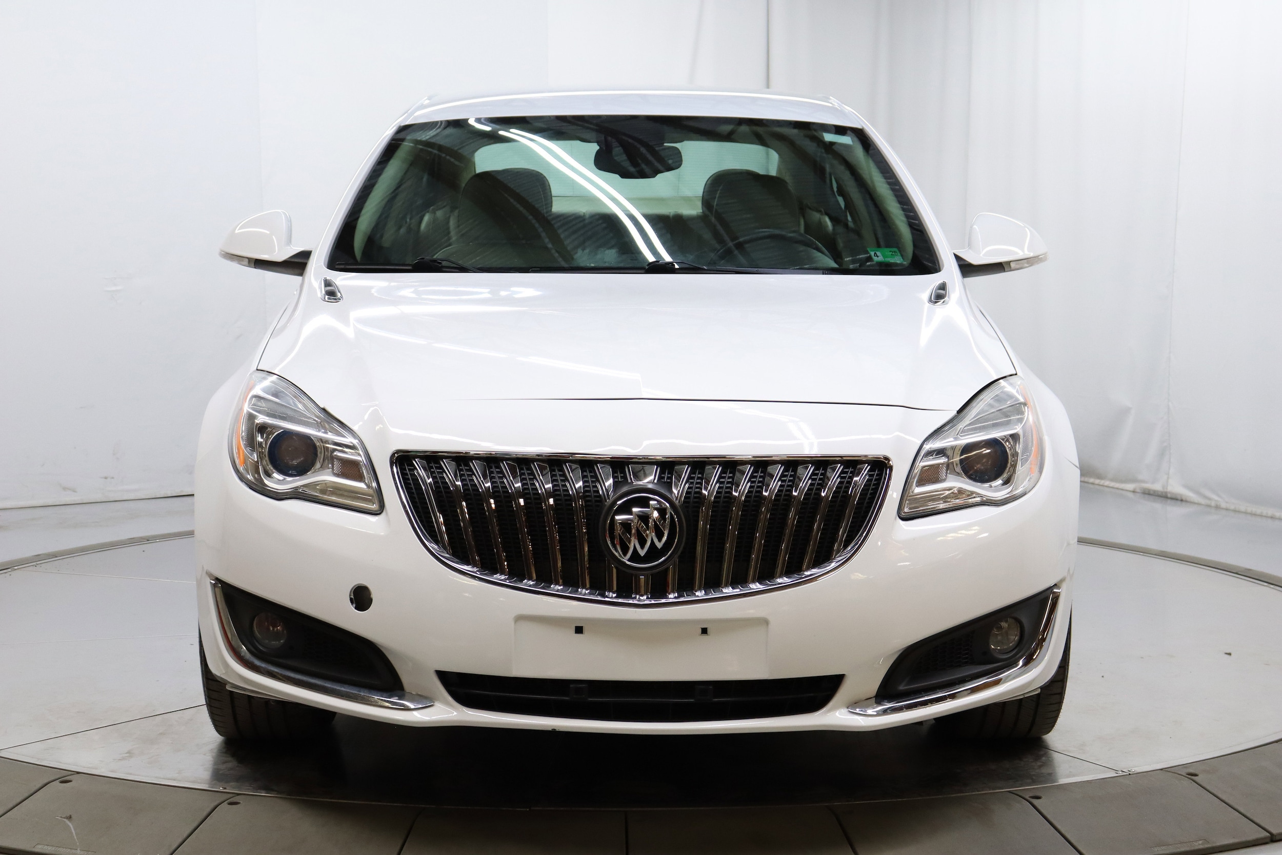 2017 Buick Regal 3