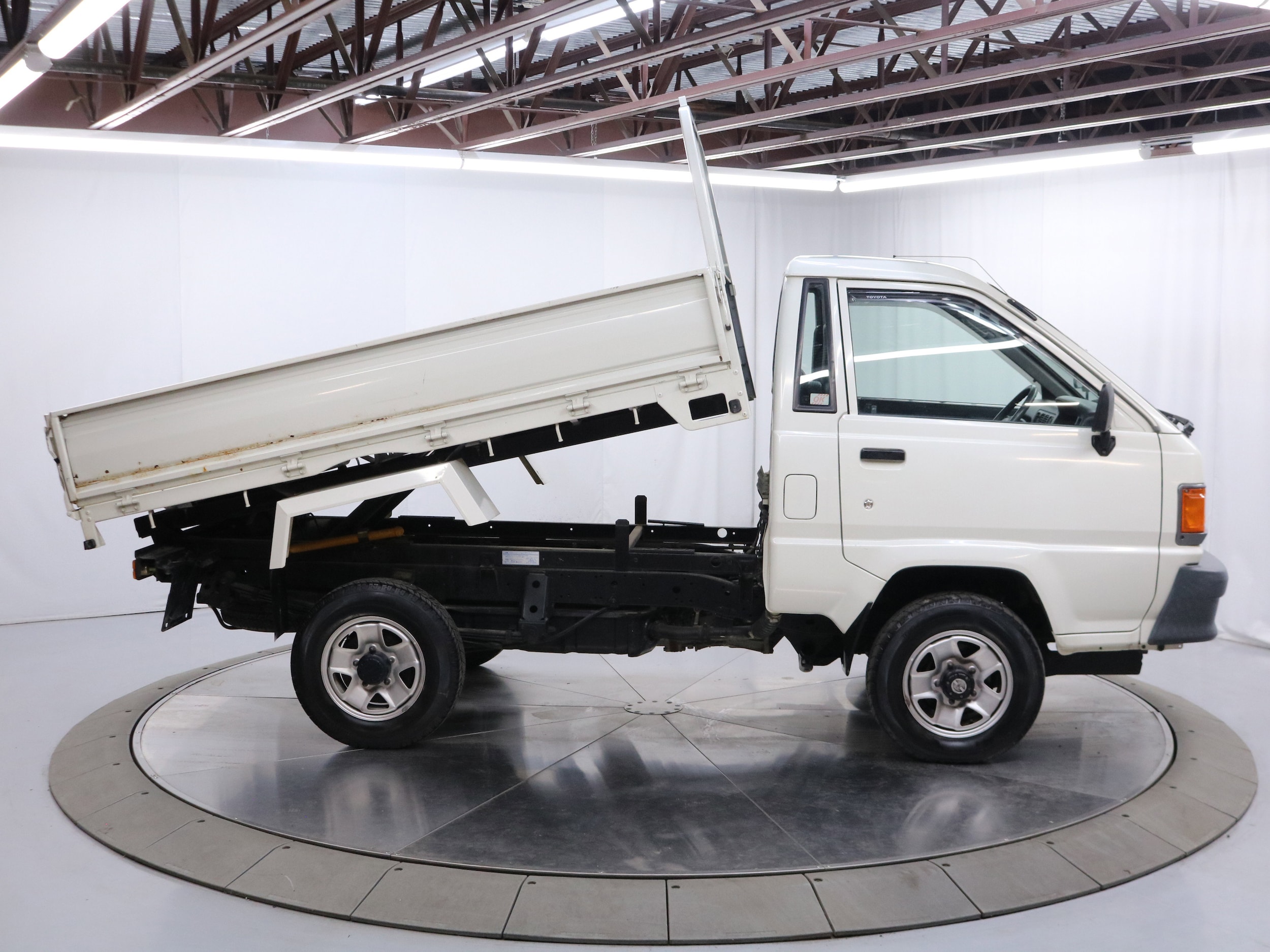 1997 Toyota Liteace 16
