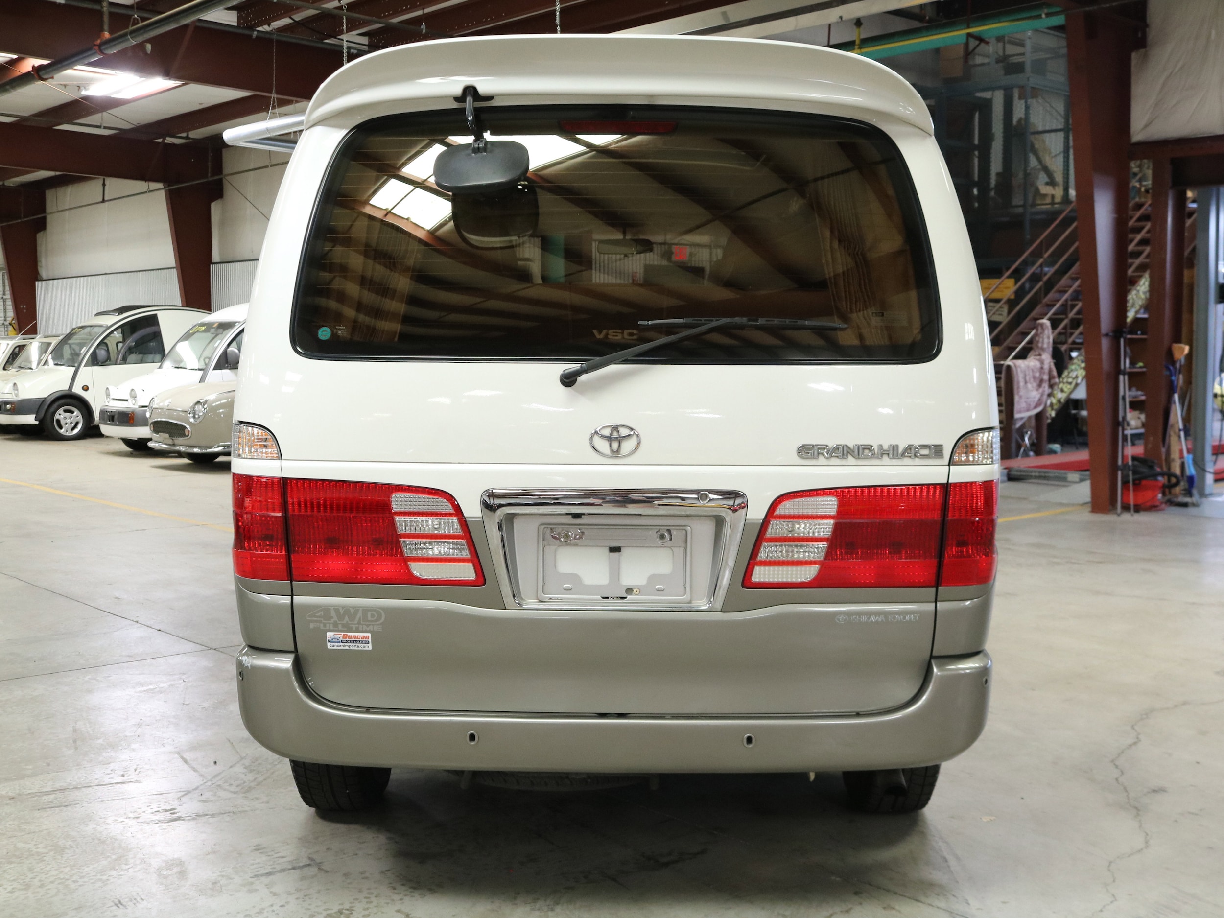 2000 Toyota Grand Hiace 6