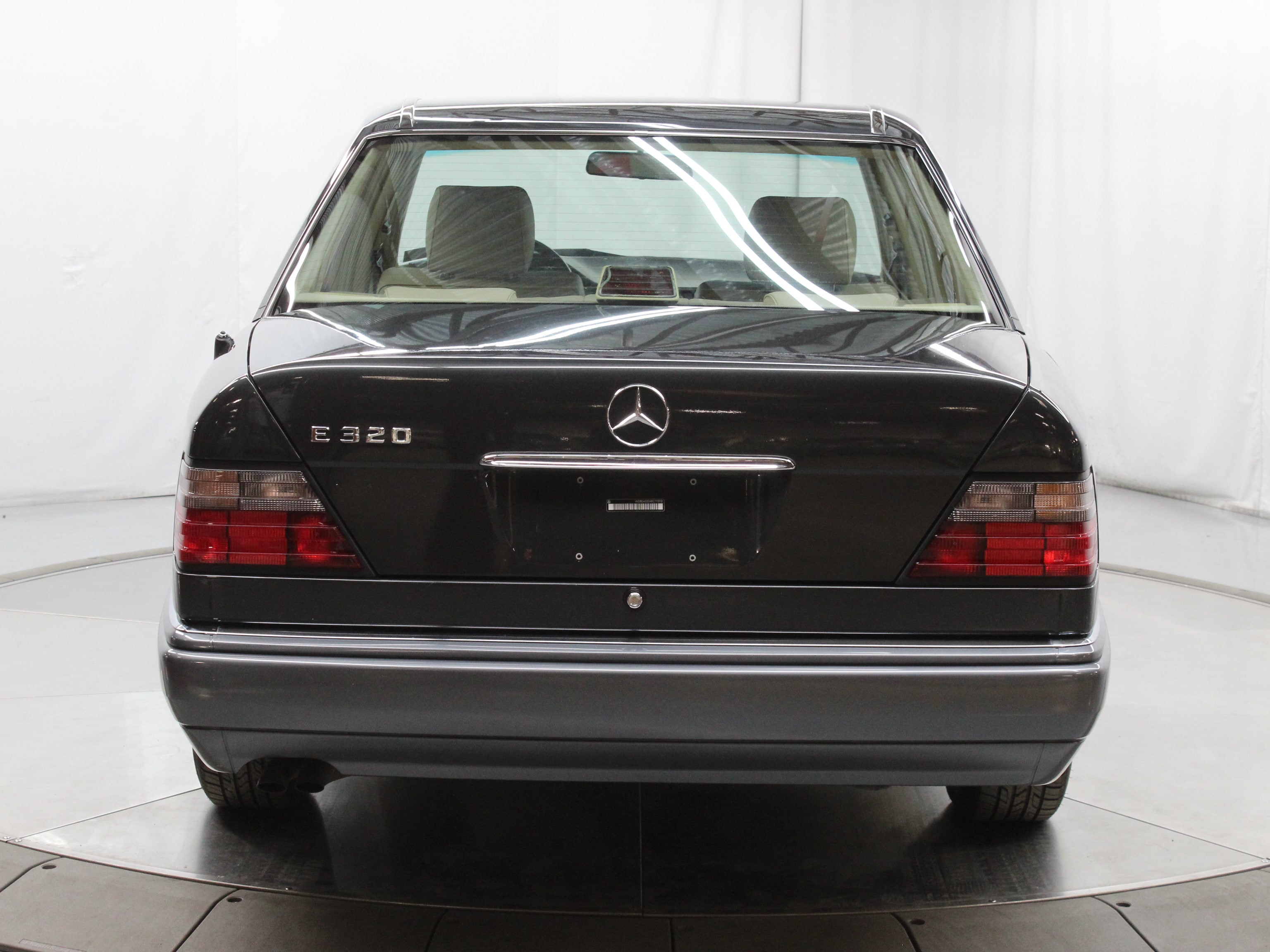 1994 Mercedes-Benz E320 6