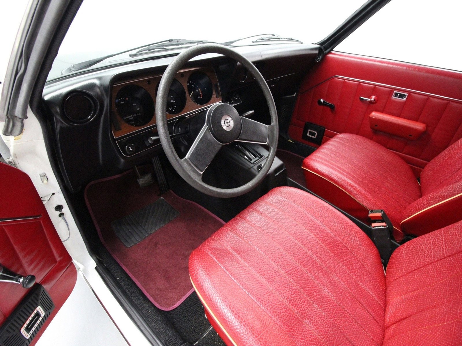 1975 Opel Manta 10
