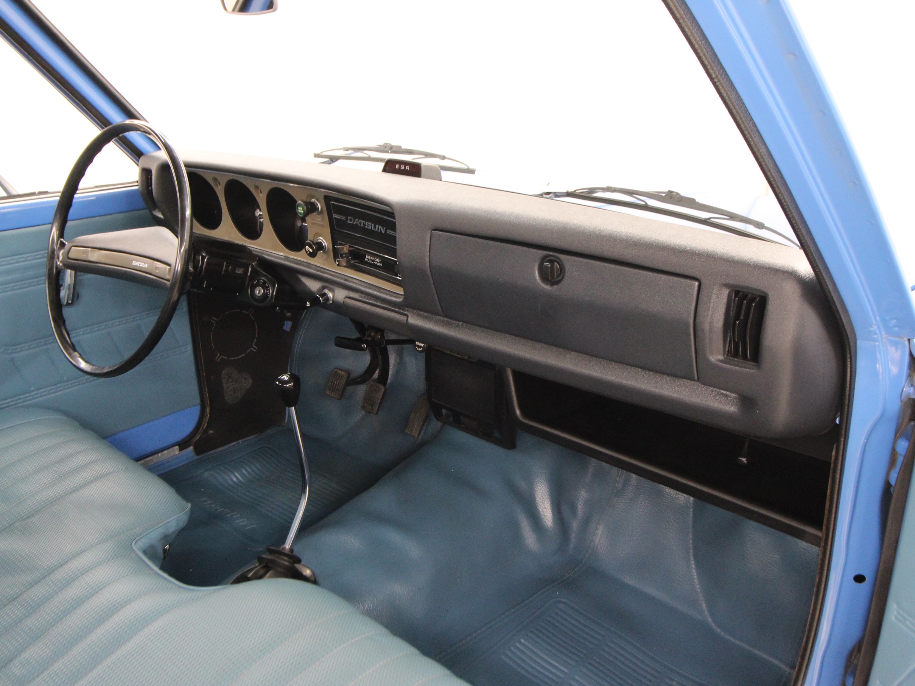1975 Datsun 620 13