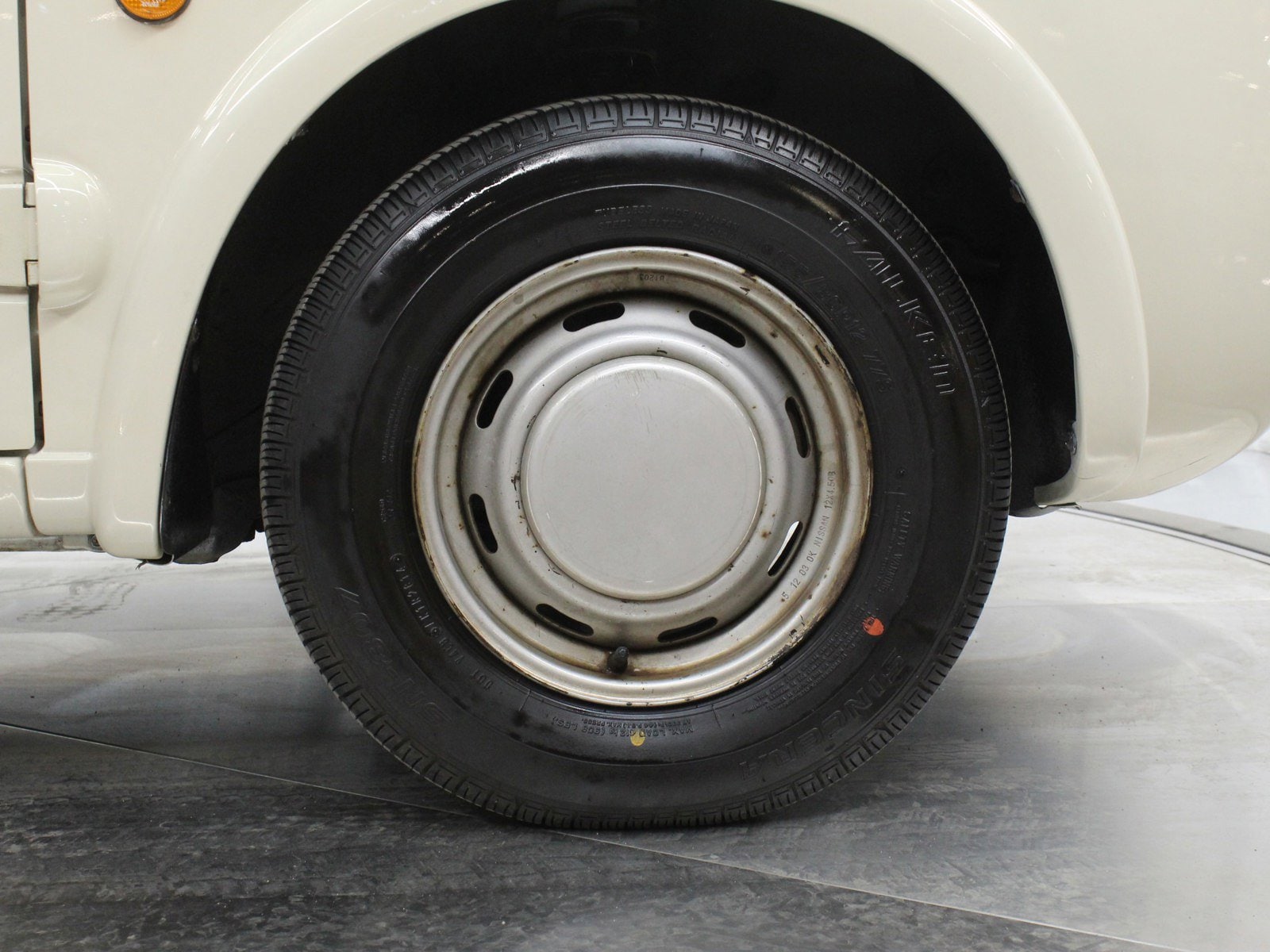 1990 Nissan Pao 26