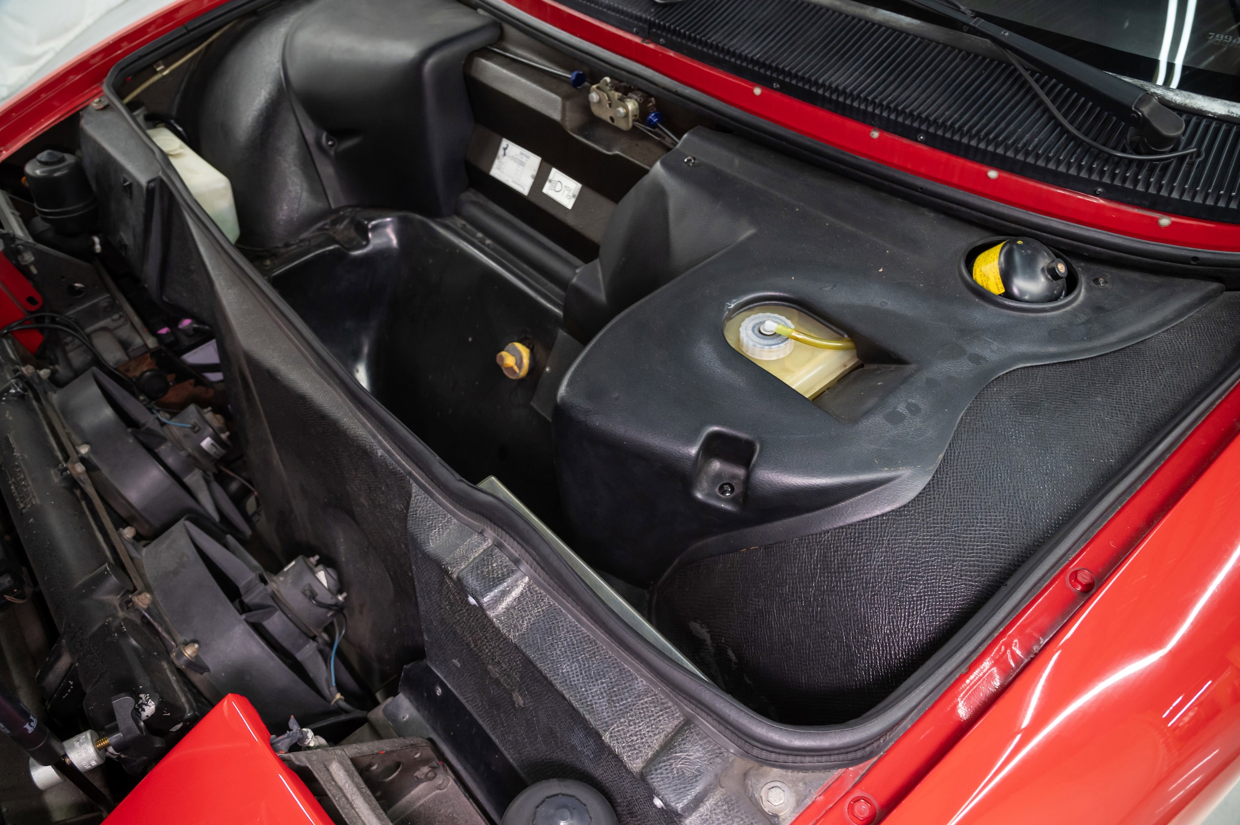 1991 Ferrari Mondial 180
