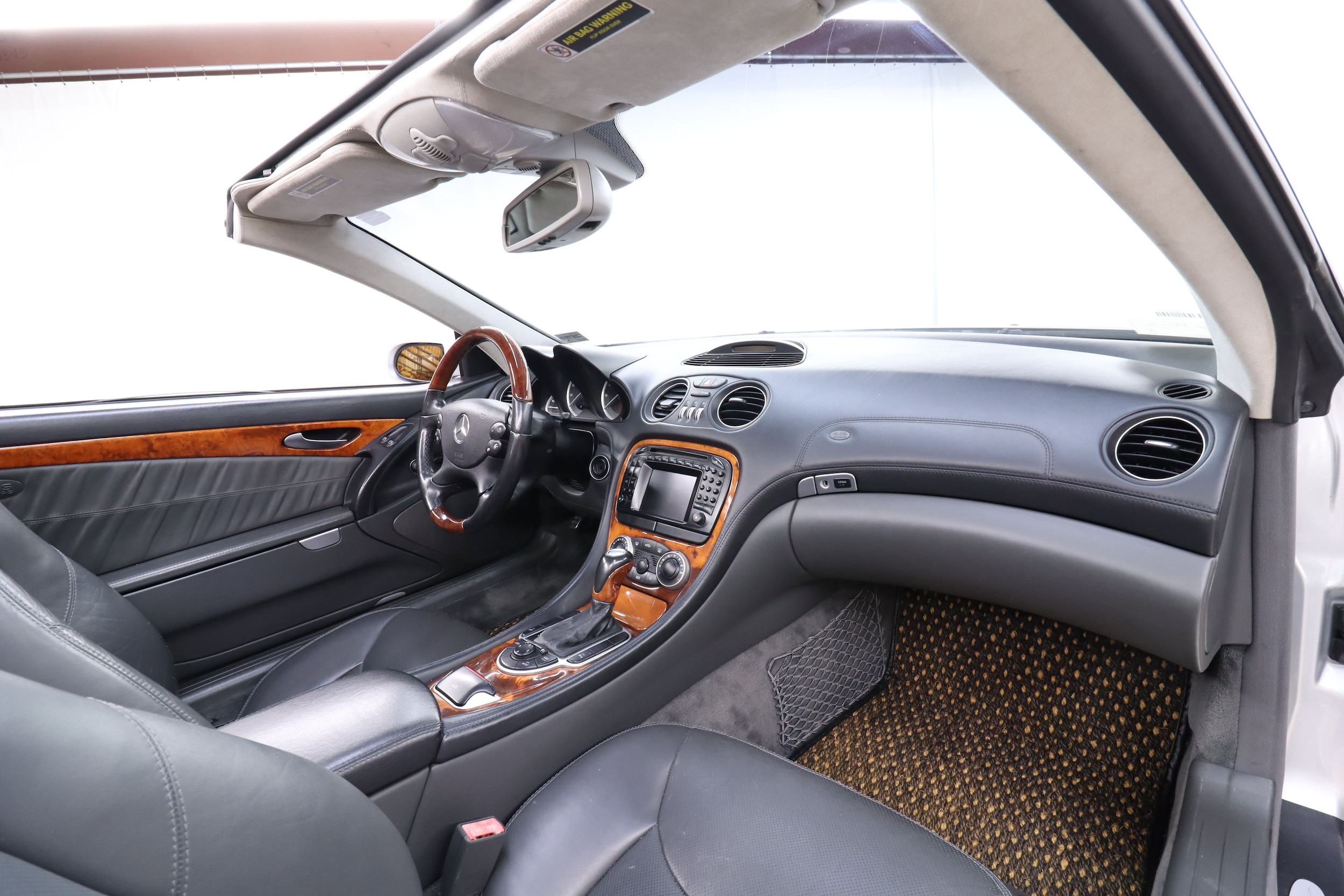 2004 Mercedes-Benz SL-Class 25