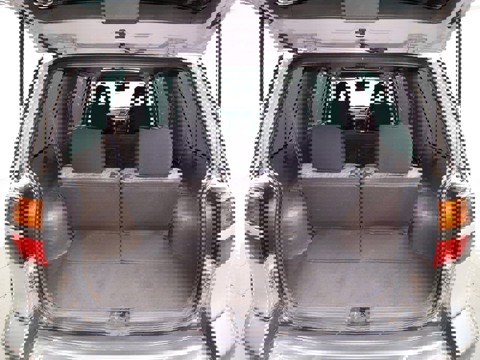 1995 Mitsubishi Chariot 26