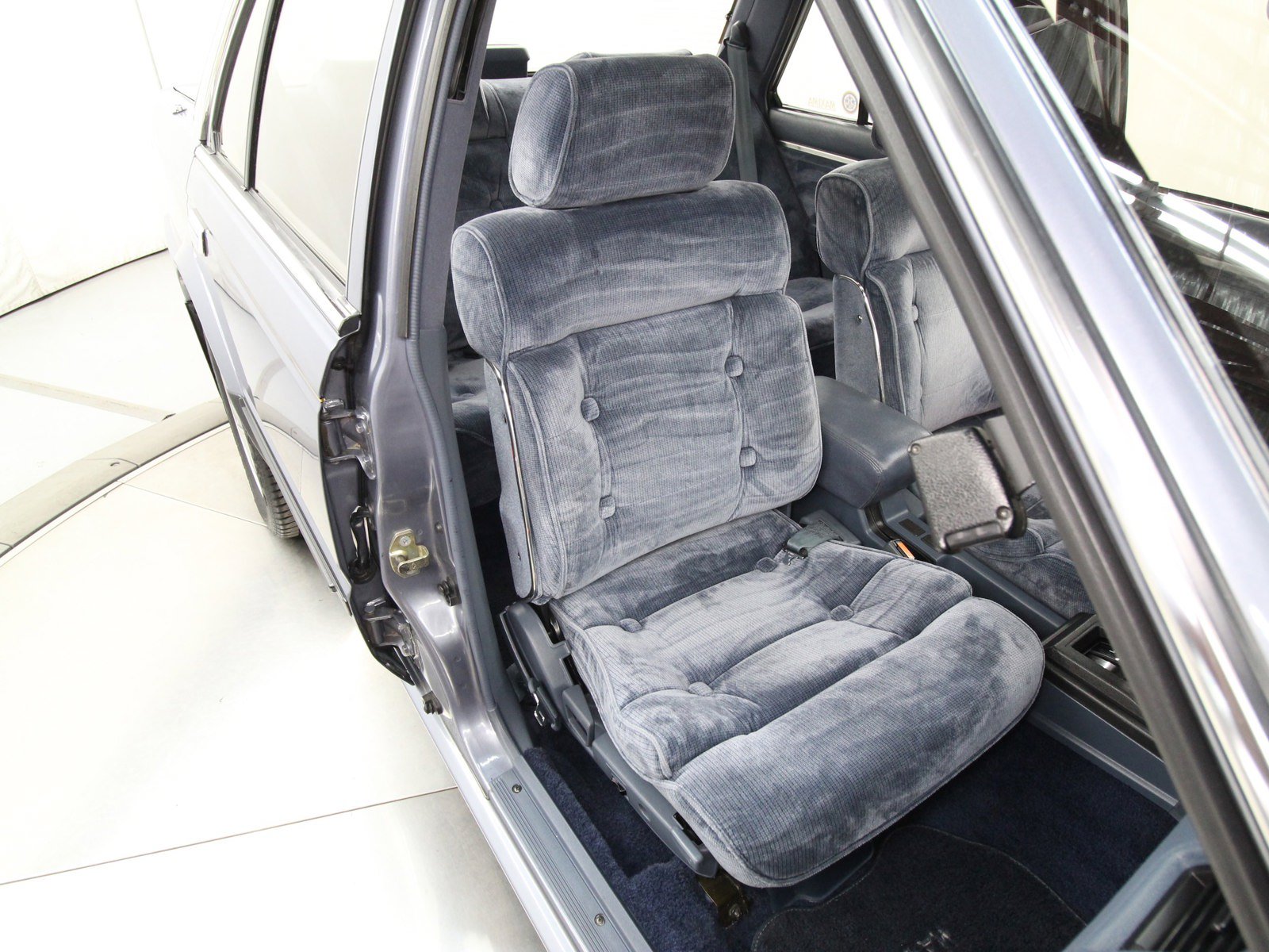 1987 Nissan Maxima 36