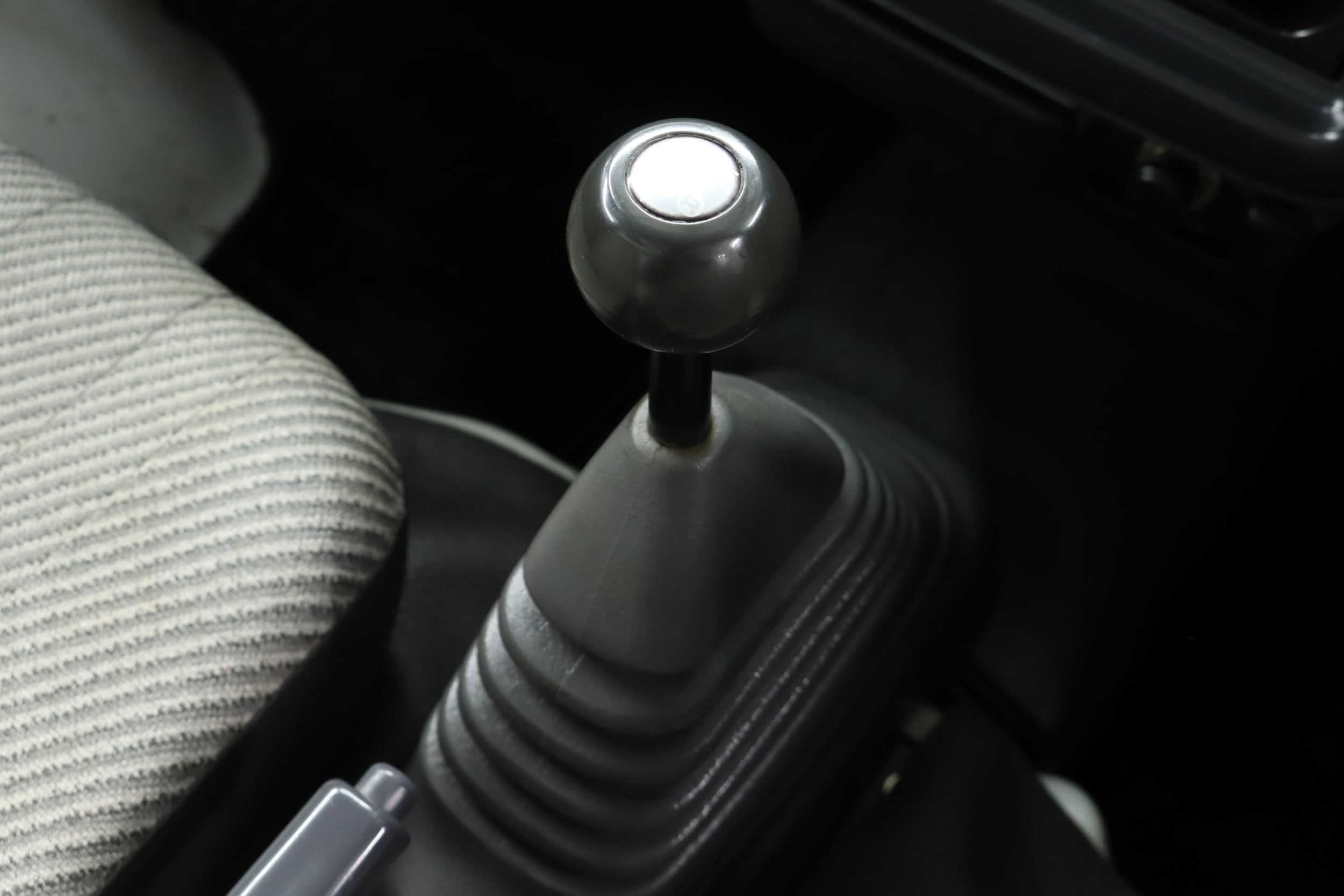 1998 Daihatsu Hijet 28