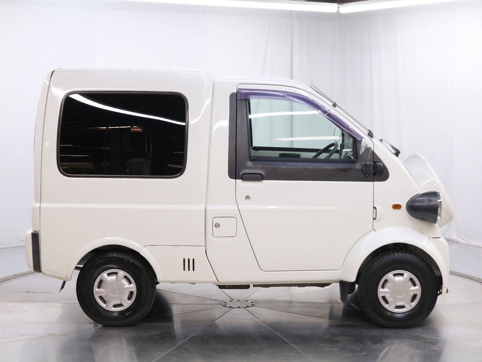 1998 Daihatsu Midget II 10