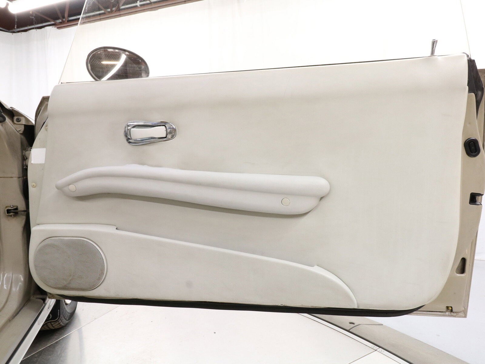 1991 Nissan Figaro 24