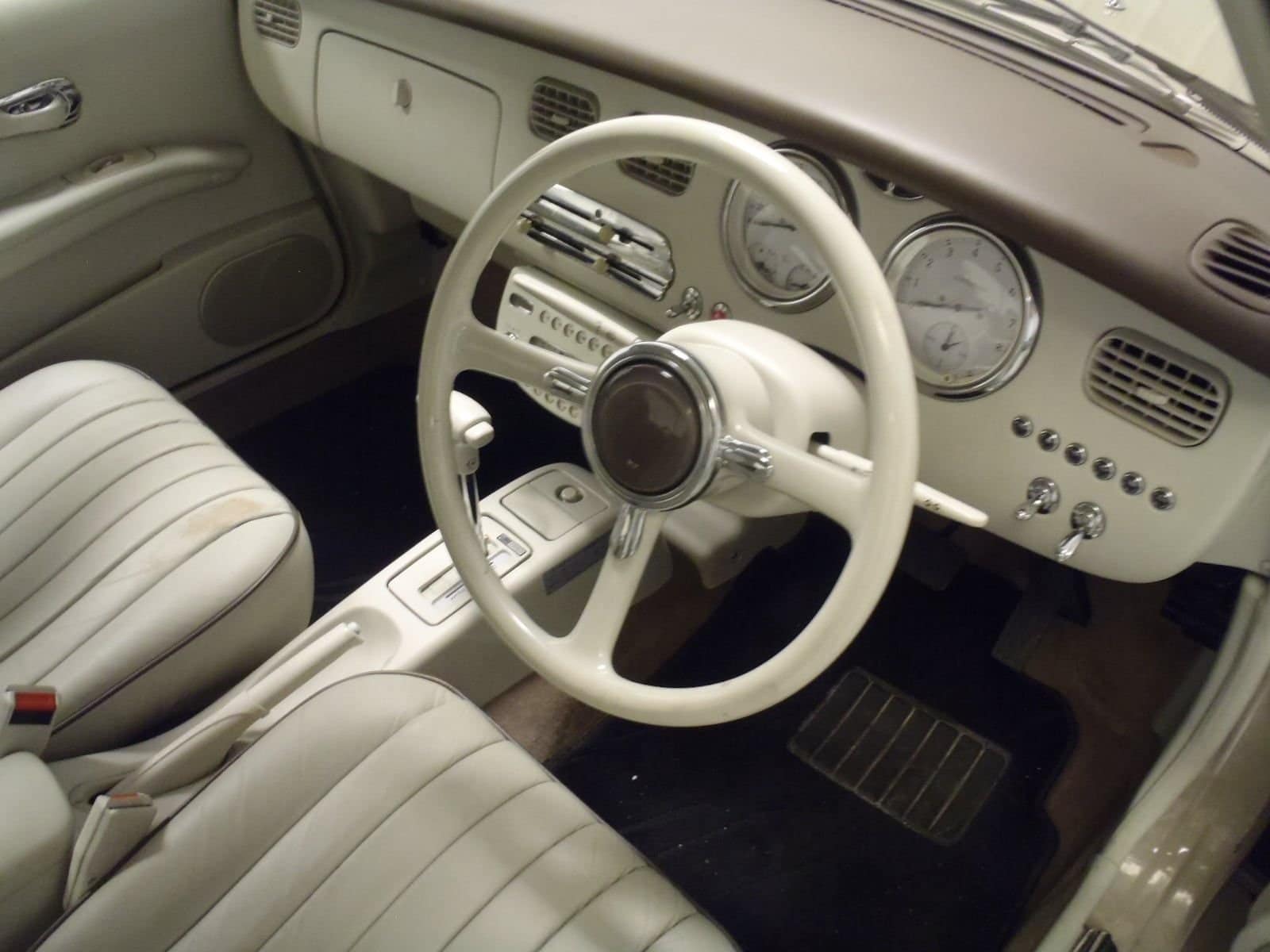 1991 Nissan Figaro 9