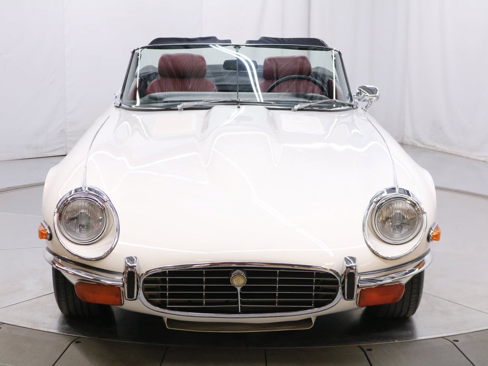 1974 Jaguar E-Type 35