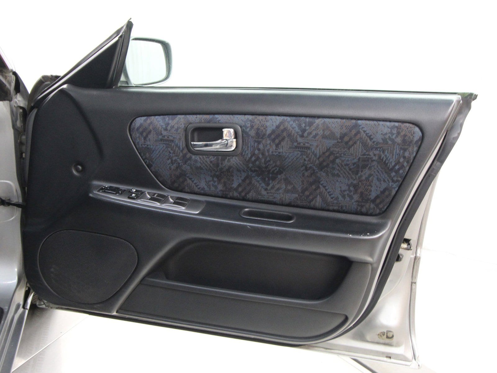 1997 Nissan Stagea 21