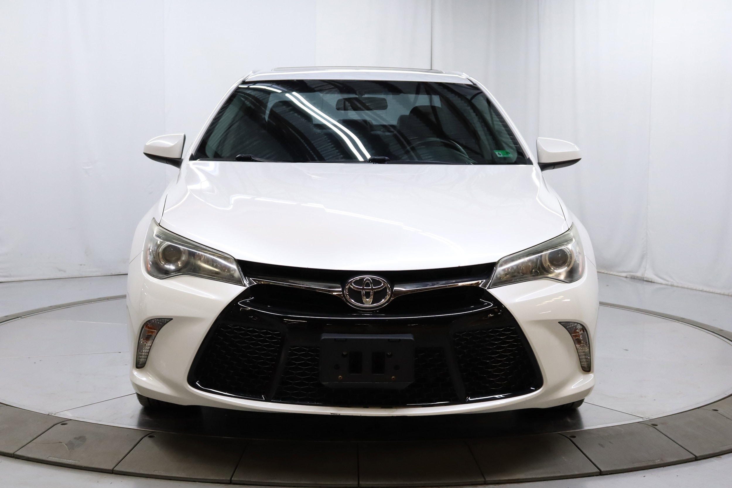 2016 Toyota Camry 3