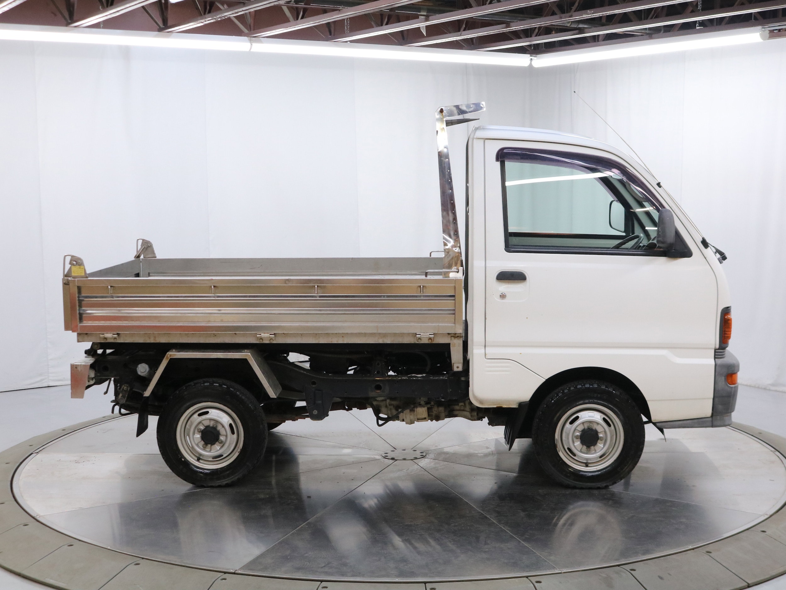 1996 Mitsubishi Minicab 8