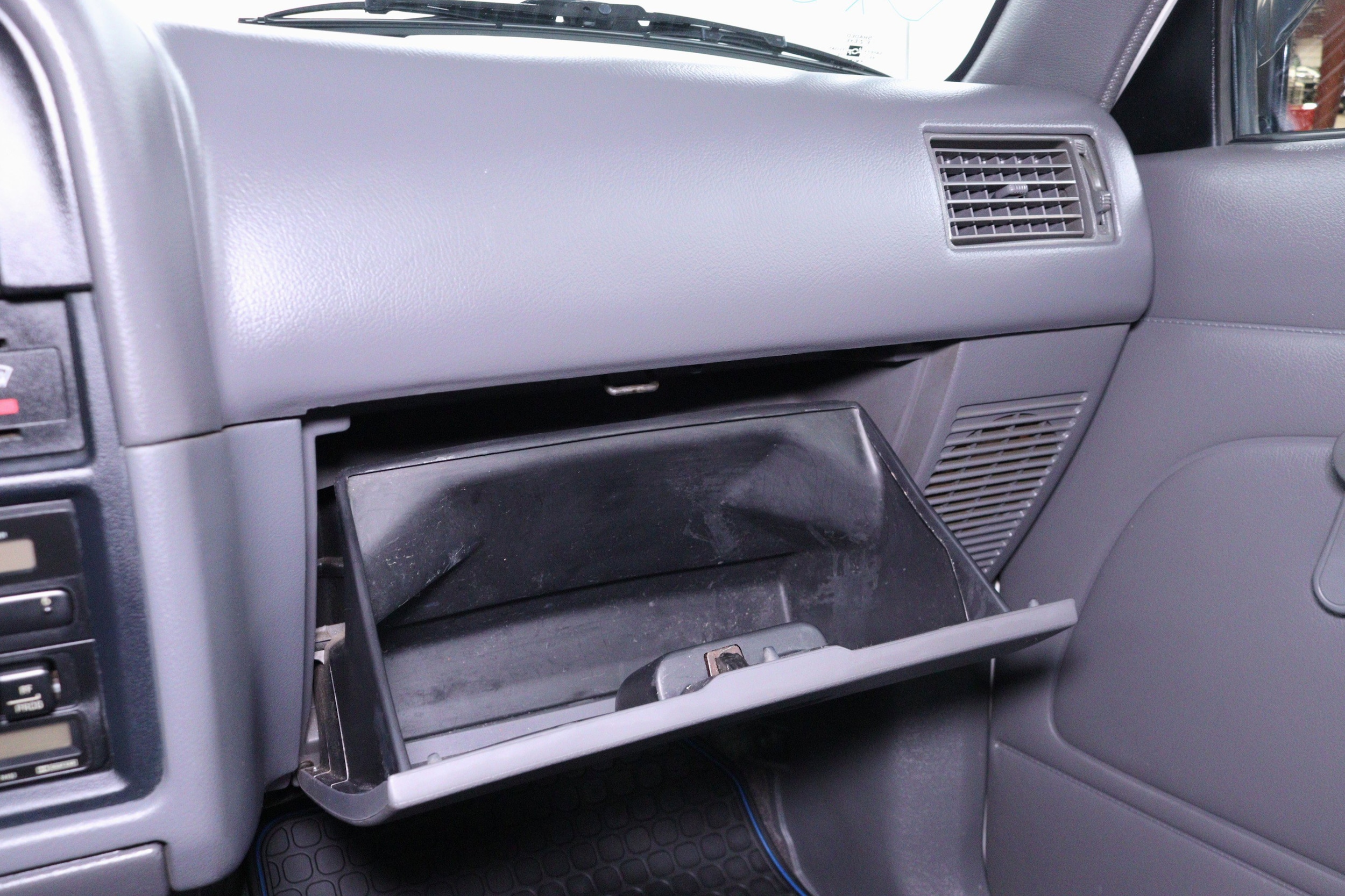 1994 Toyota Pickup 52