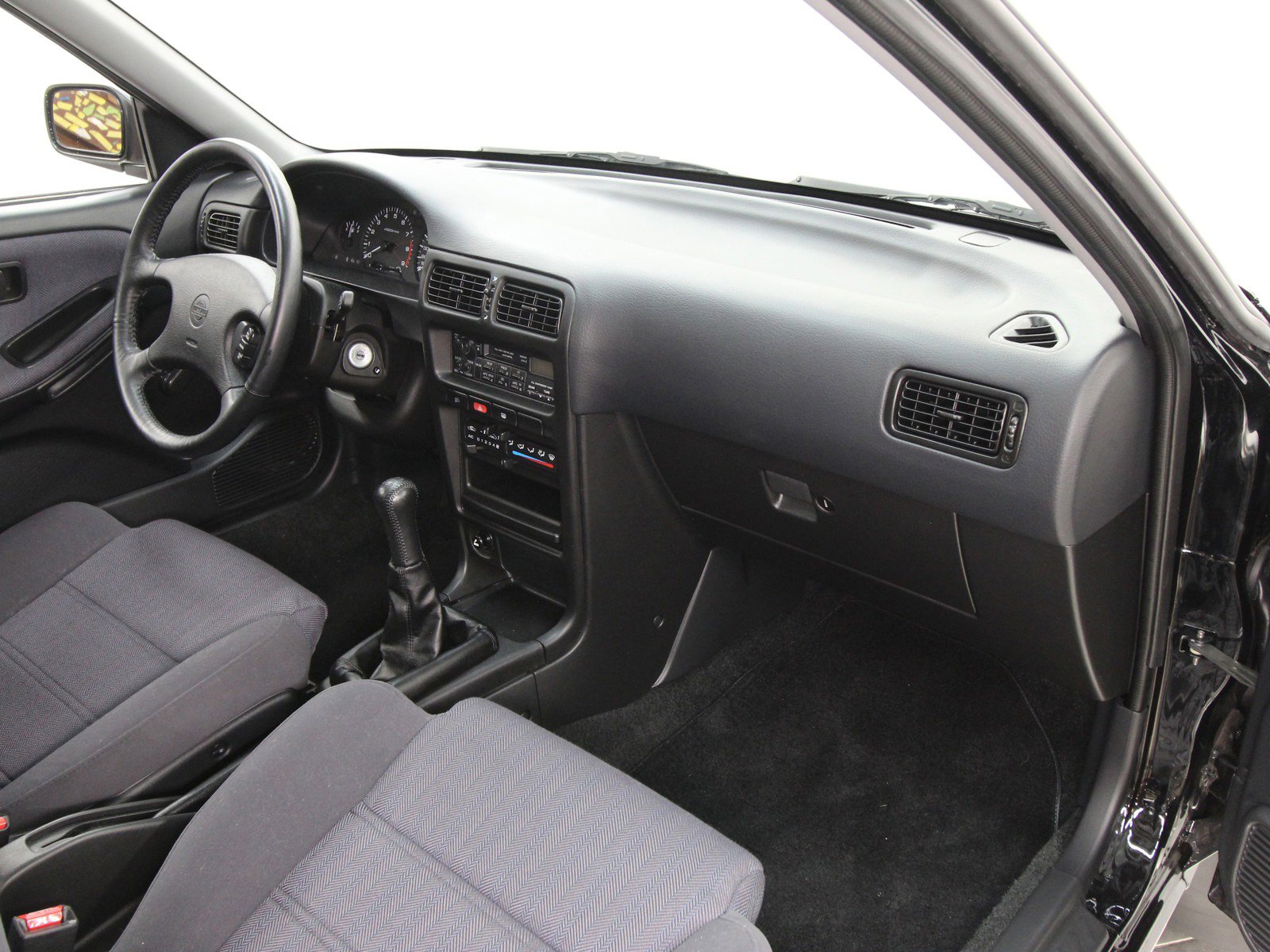 1992 Nissan Sentra 16