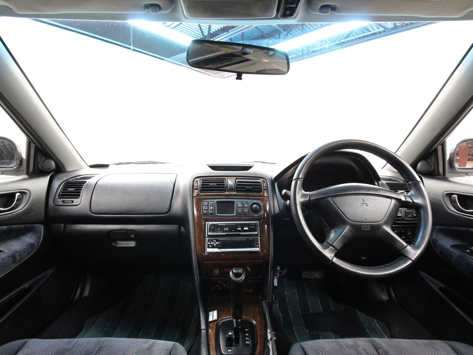 1997 Mitsubishi Legnum 44