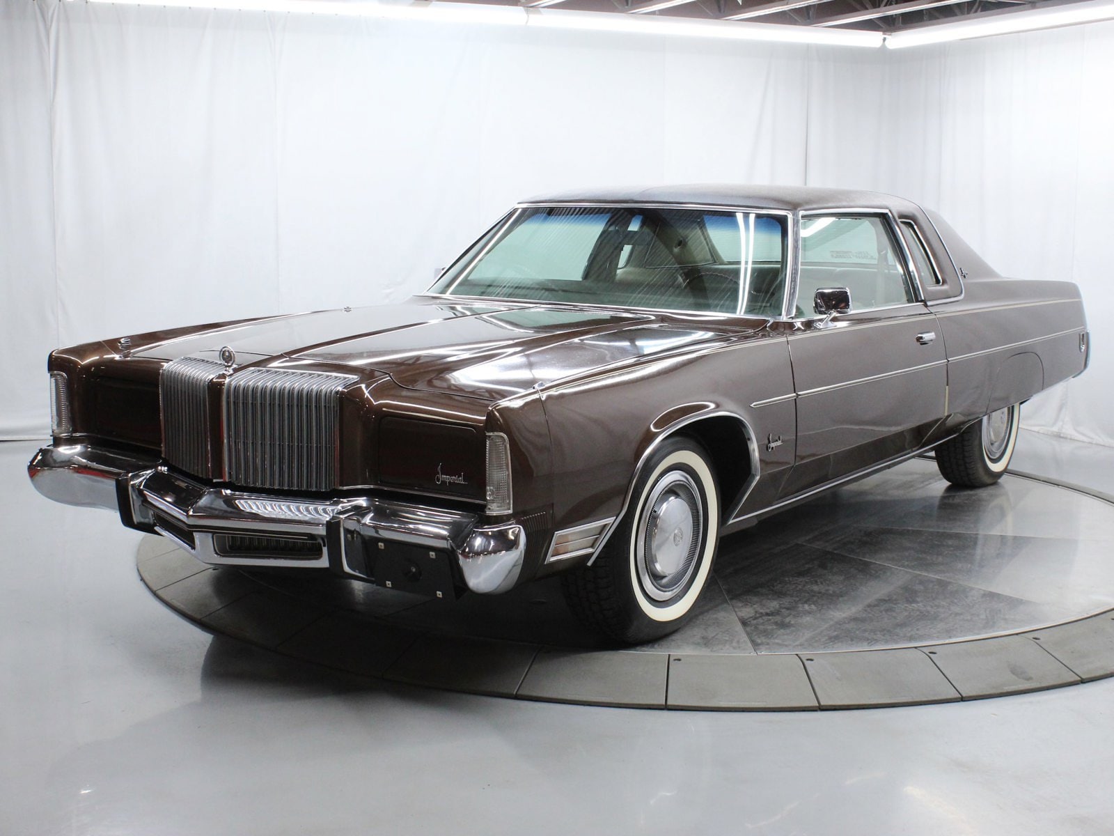 1975 Chrysler Imperial 4