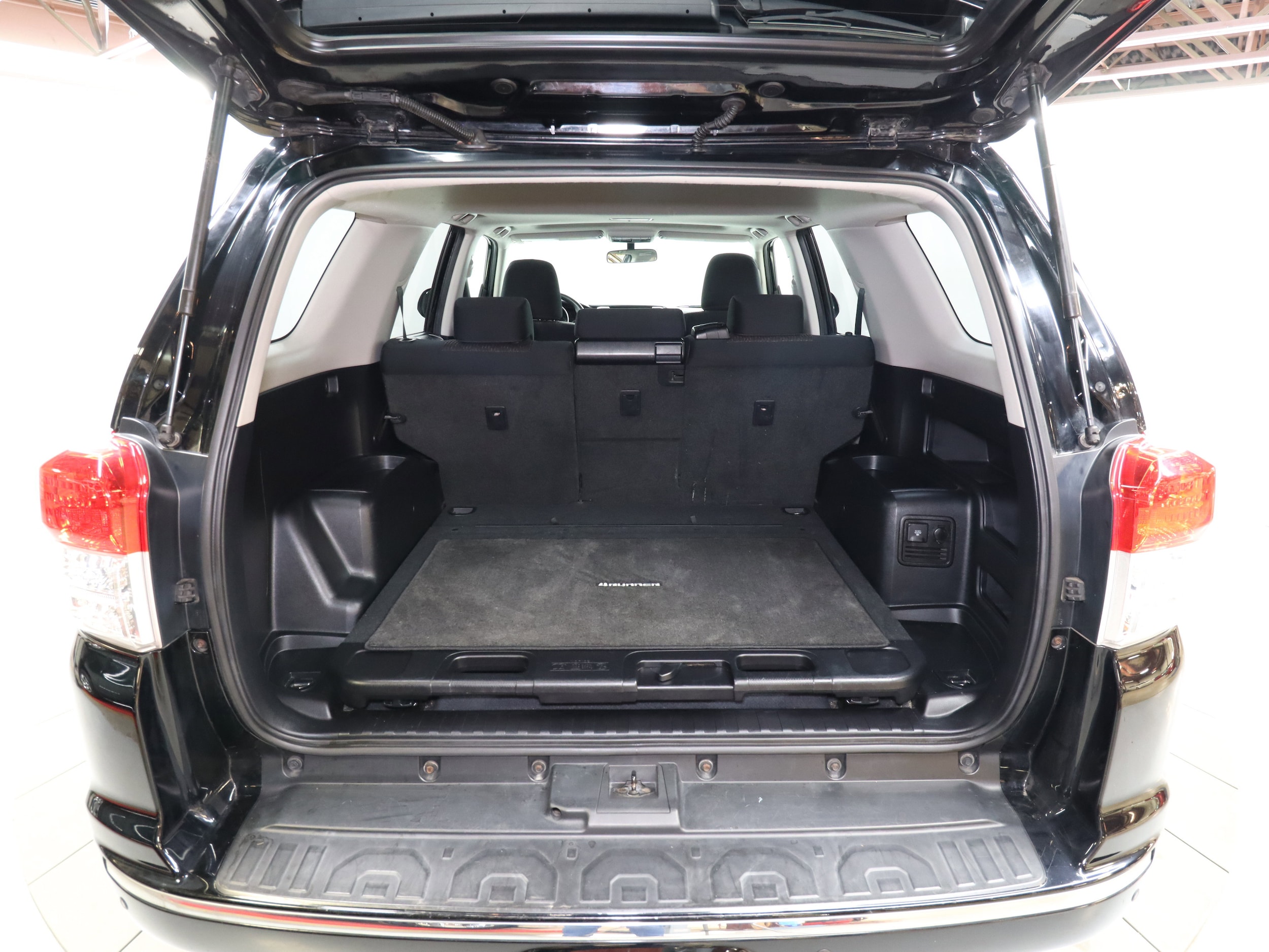 2010 Toyota 4Runner 32