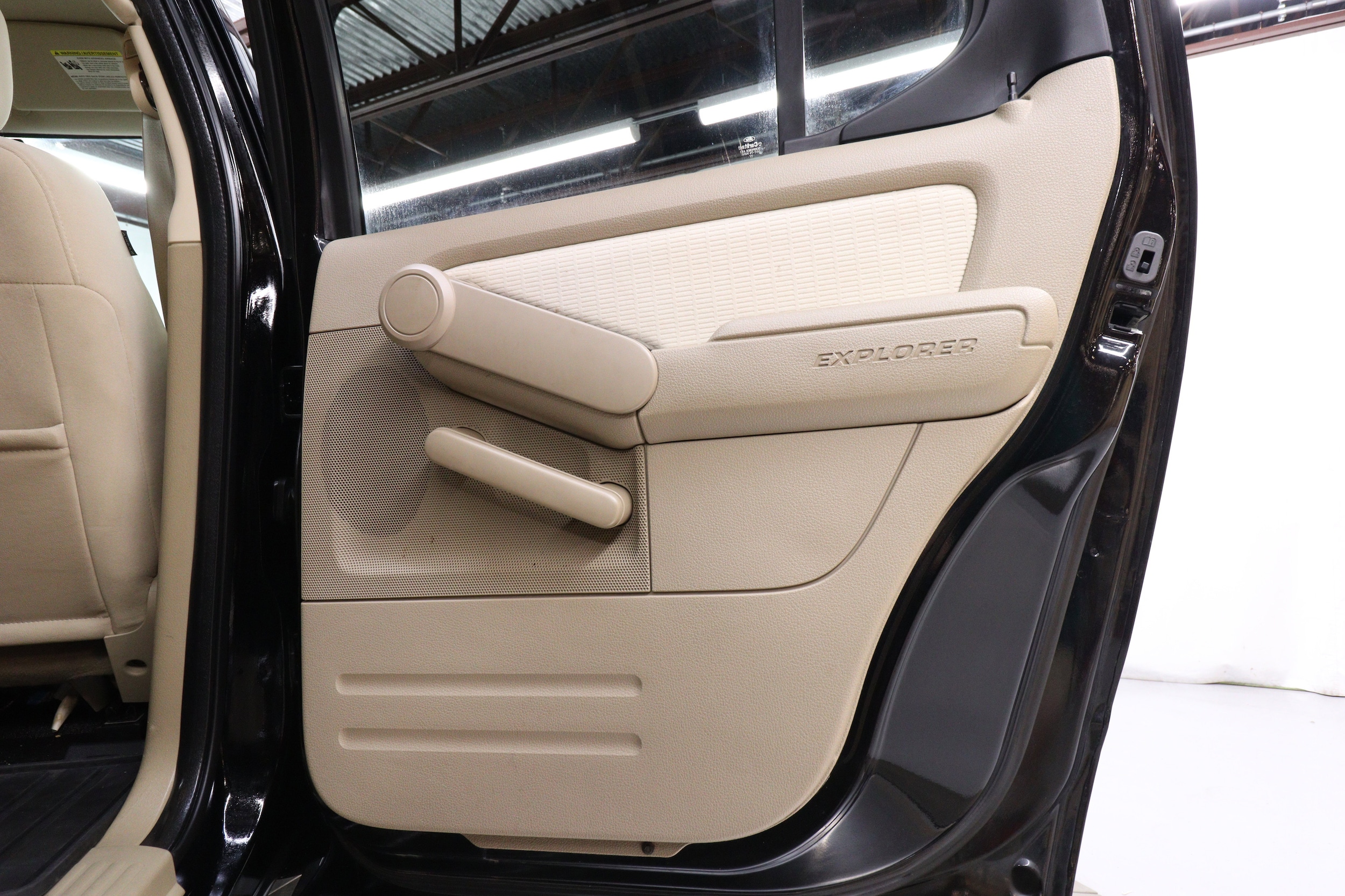 2008 Ford Explorer Sport Trac 26