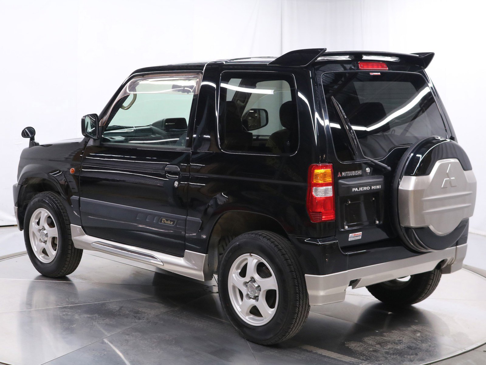 1999 Mitsubishi Pajero 7