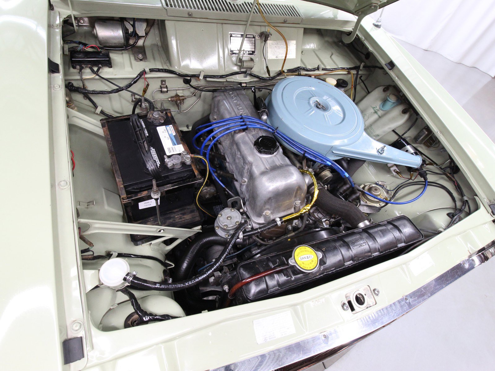 1971 Datsun 1600 38
