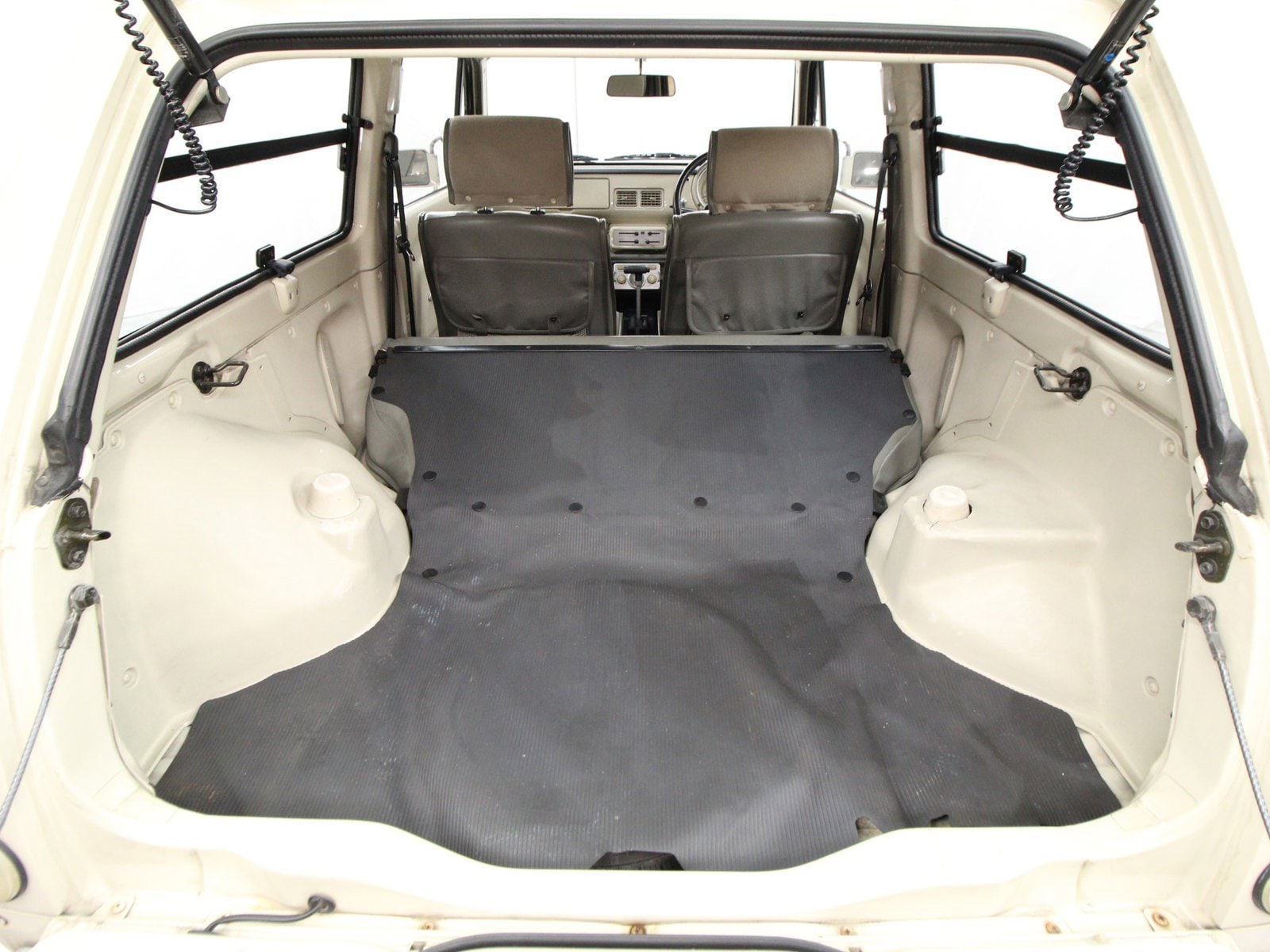 1990 Nissan Pao 24
