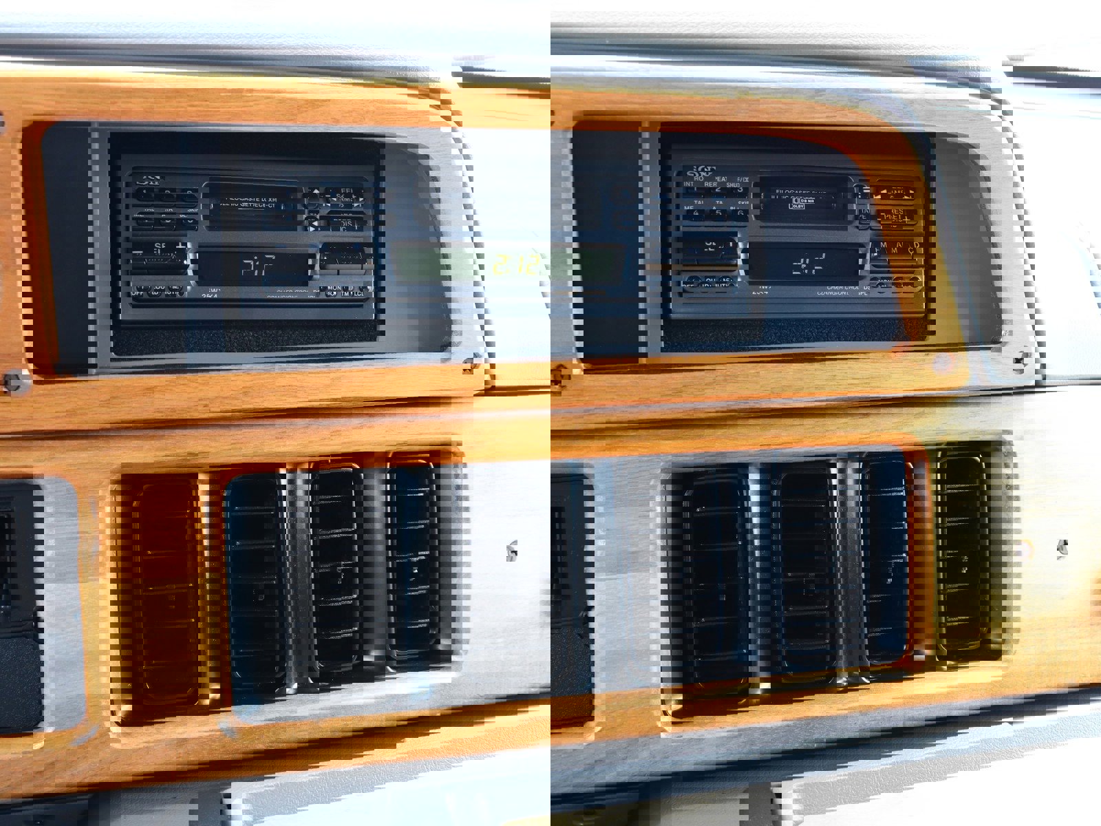 1996 Dodge Ram Van 15