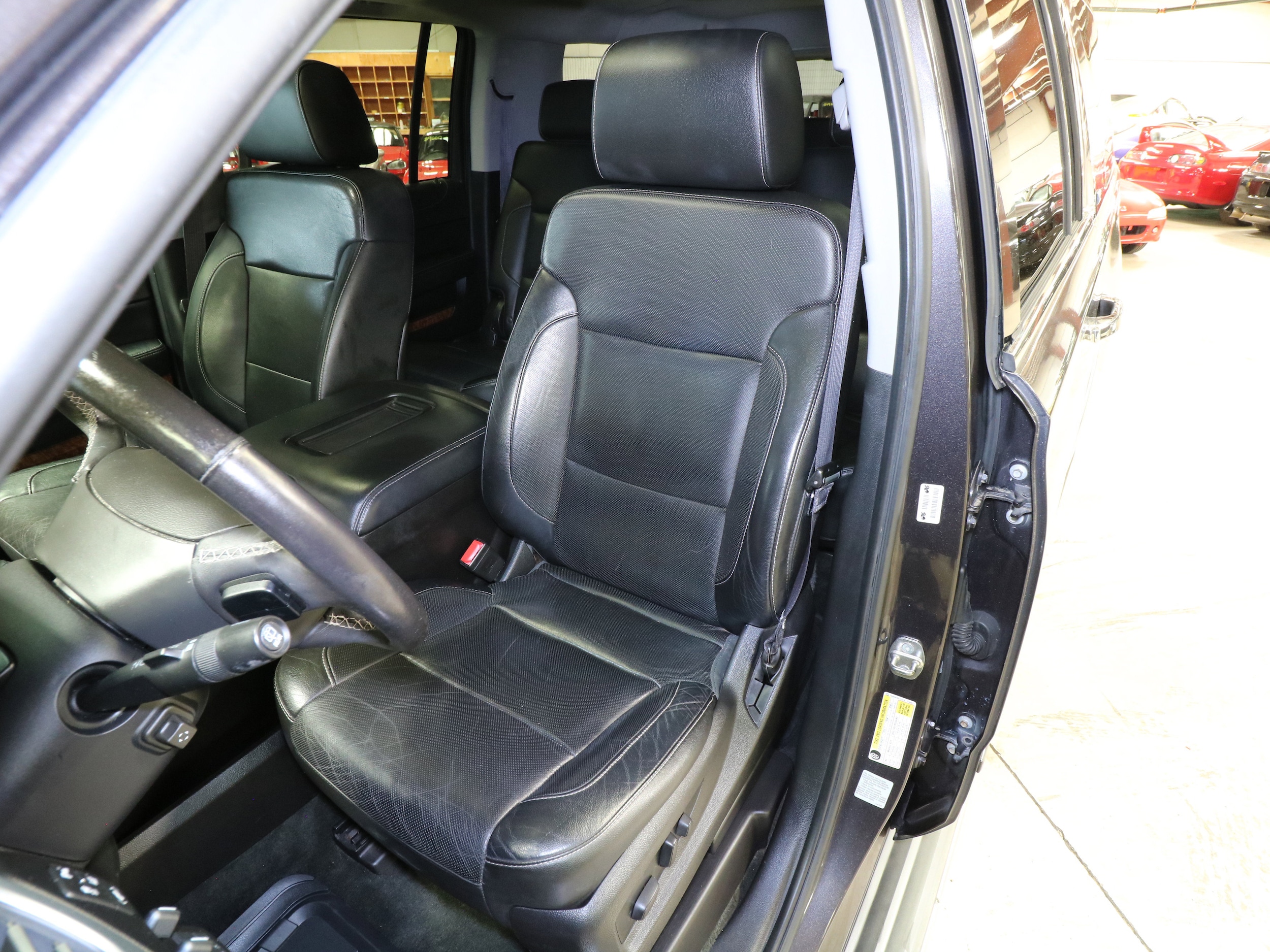 2015 Chevrolet Suburban 15