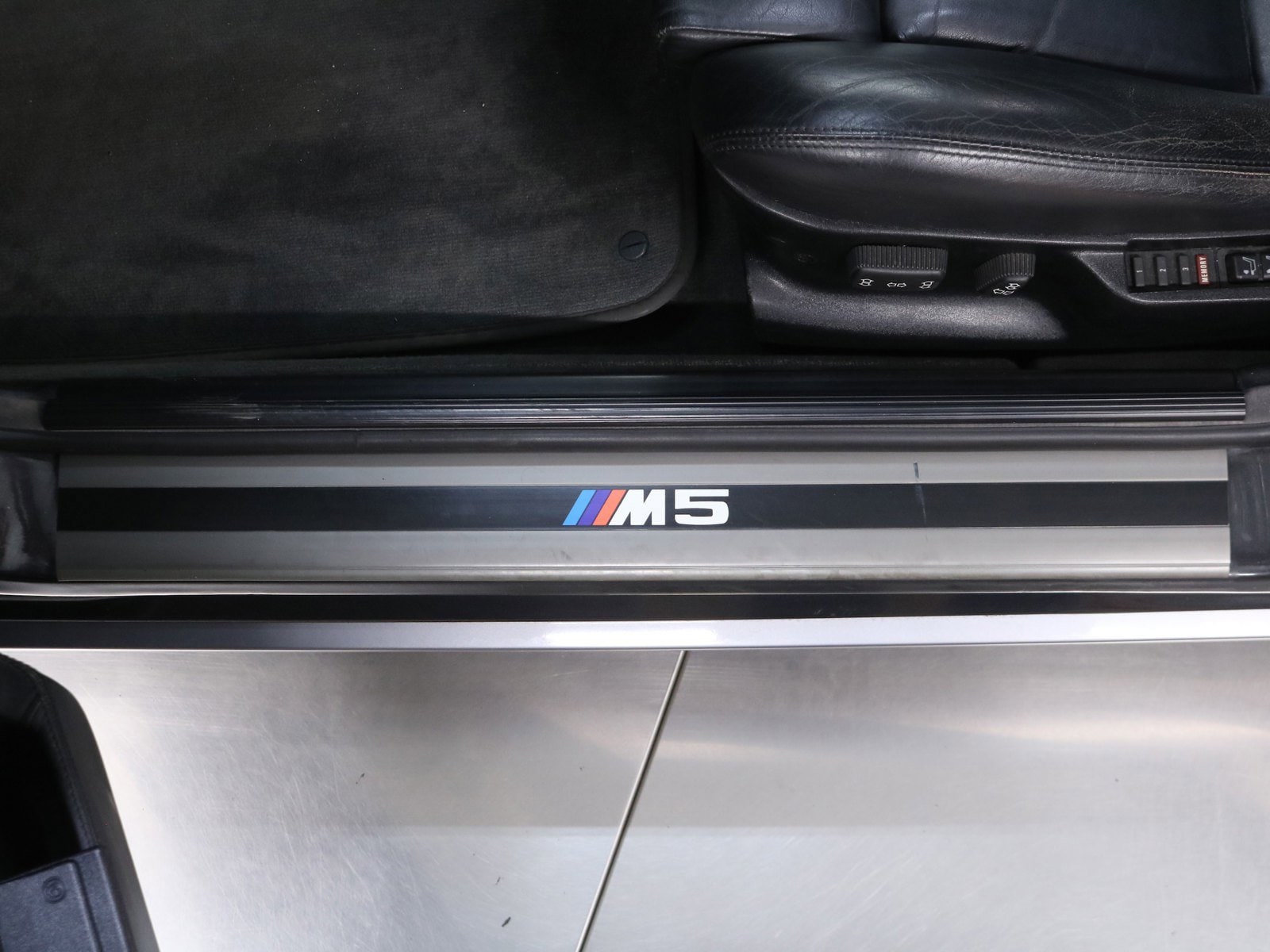 1993 BMW M5 72