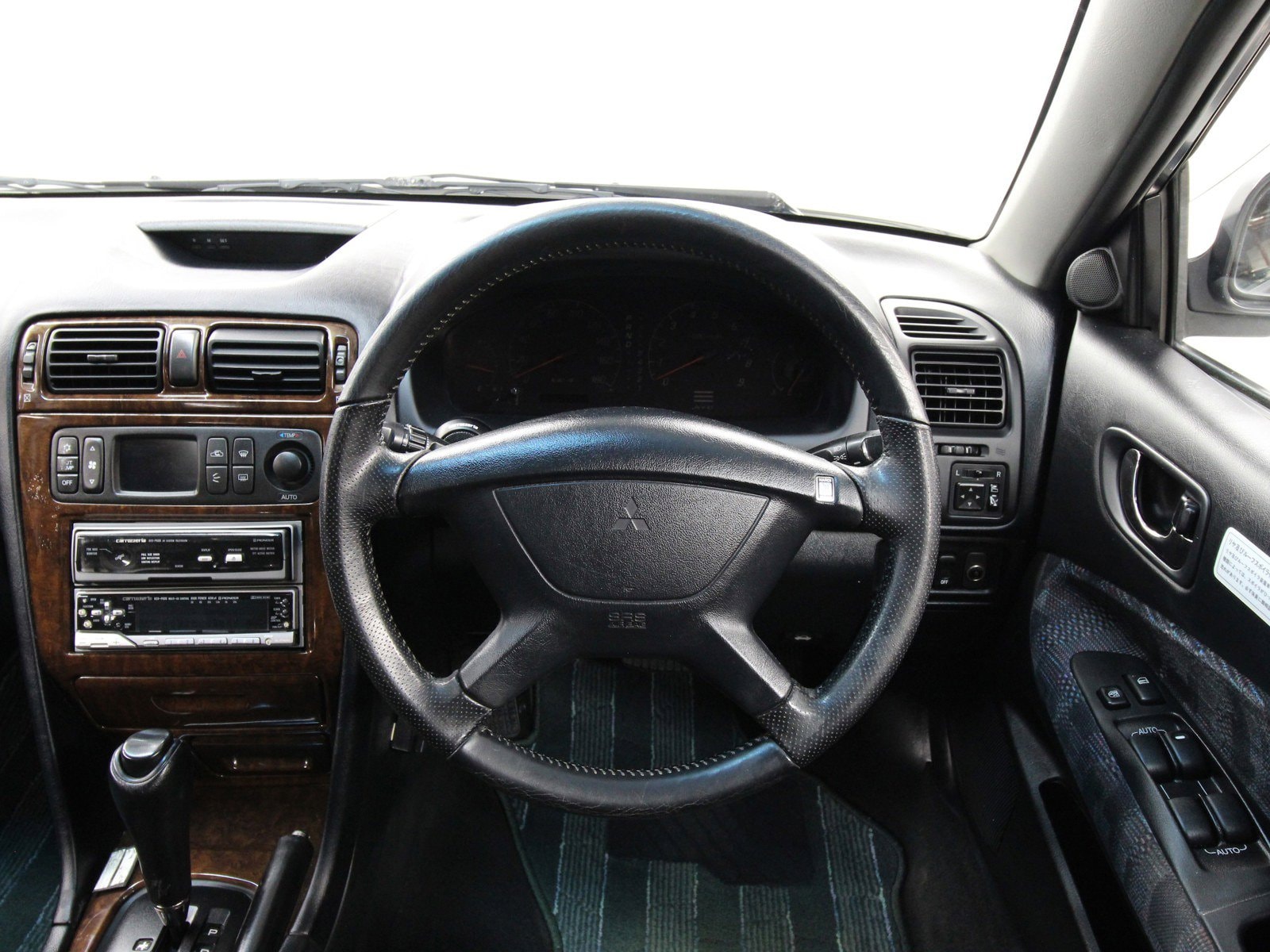 1997 Mitsubishi Legnum 12