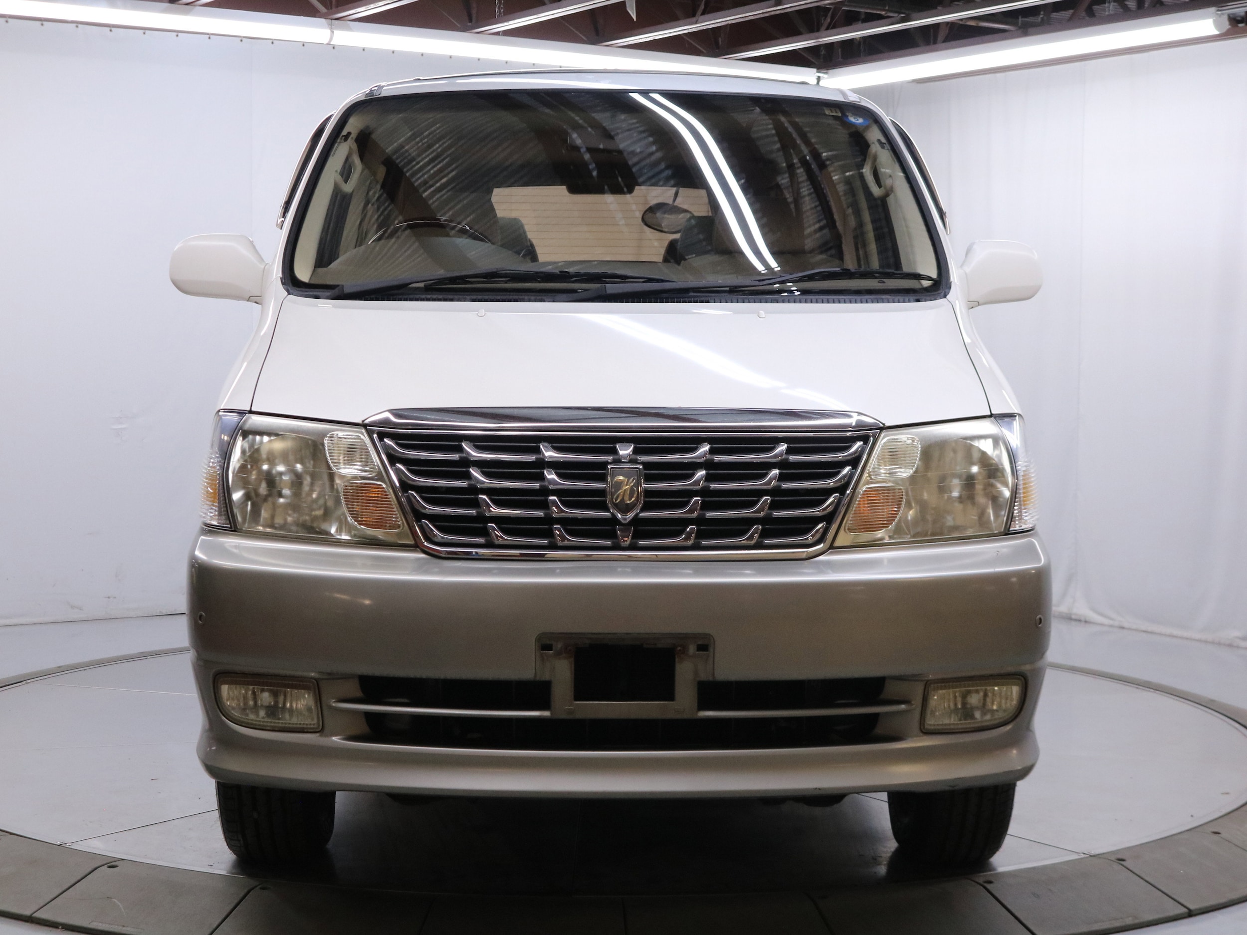 1999 Toyota Grand HiAce 5