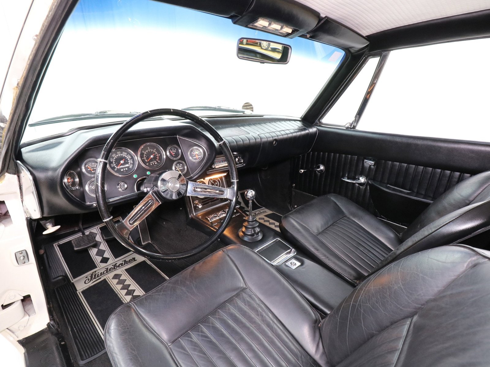 1963 Studebaker Avanti 9