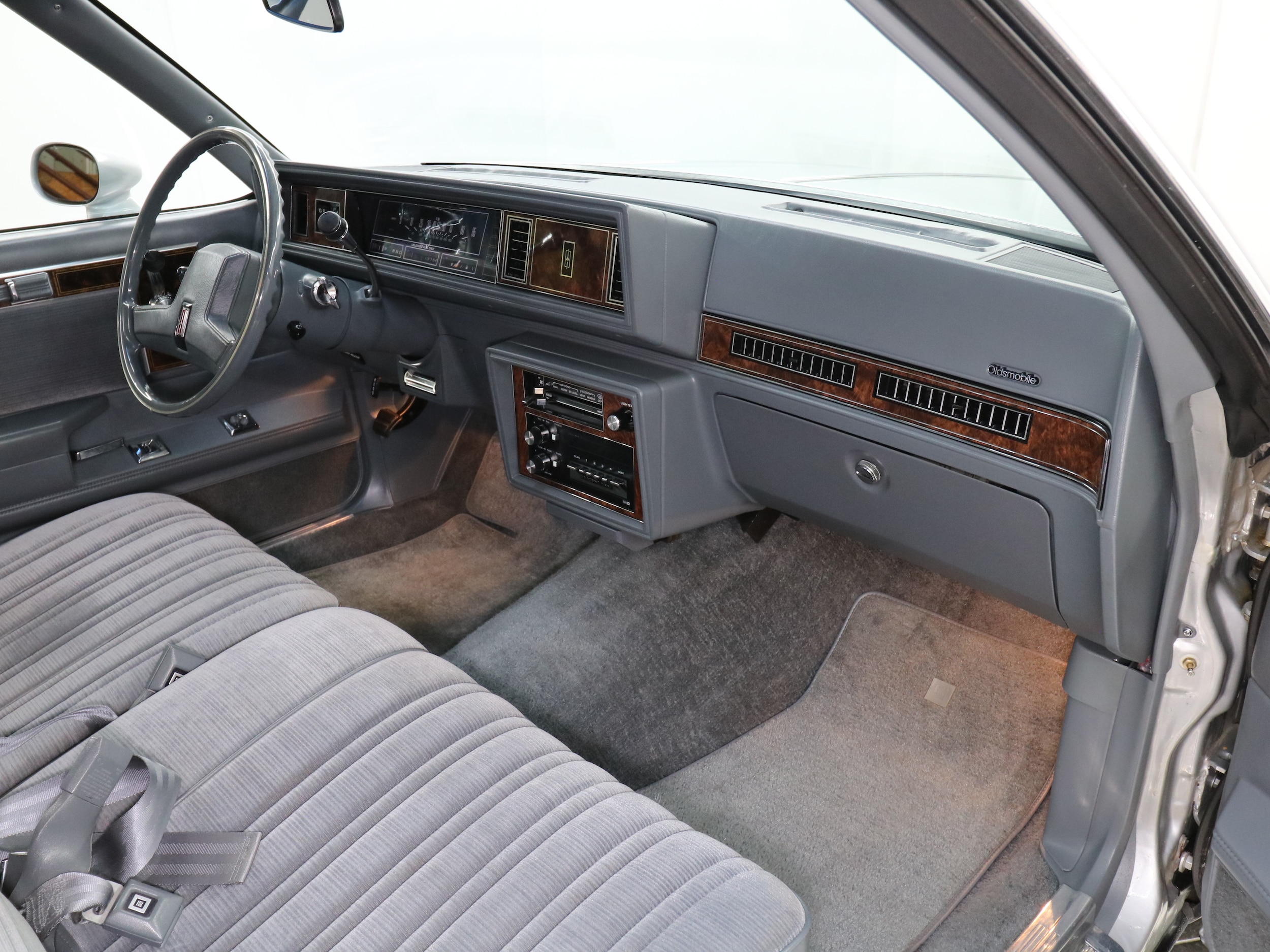 1985 Oldsmobile Cutlass Supreme 14