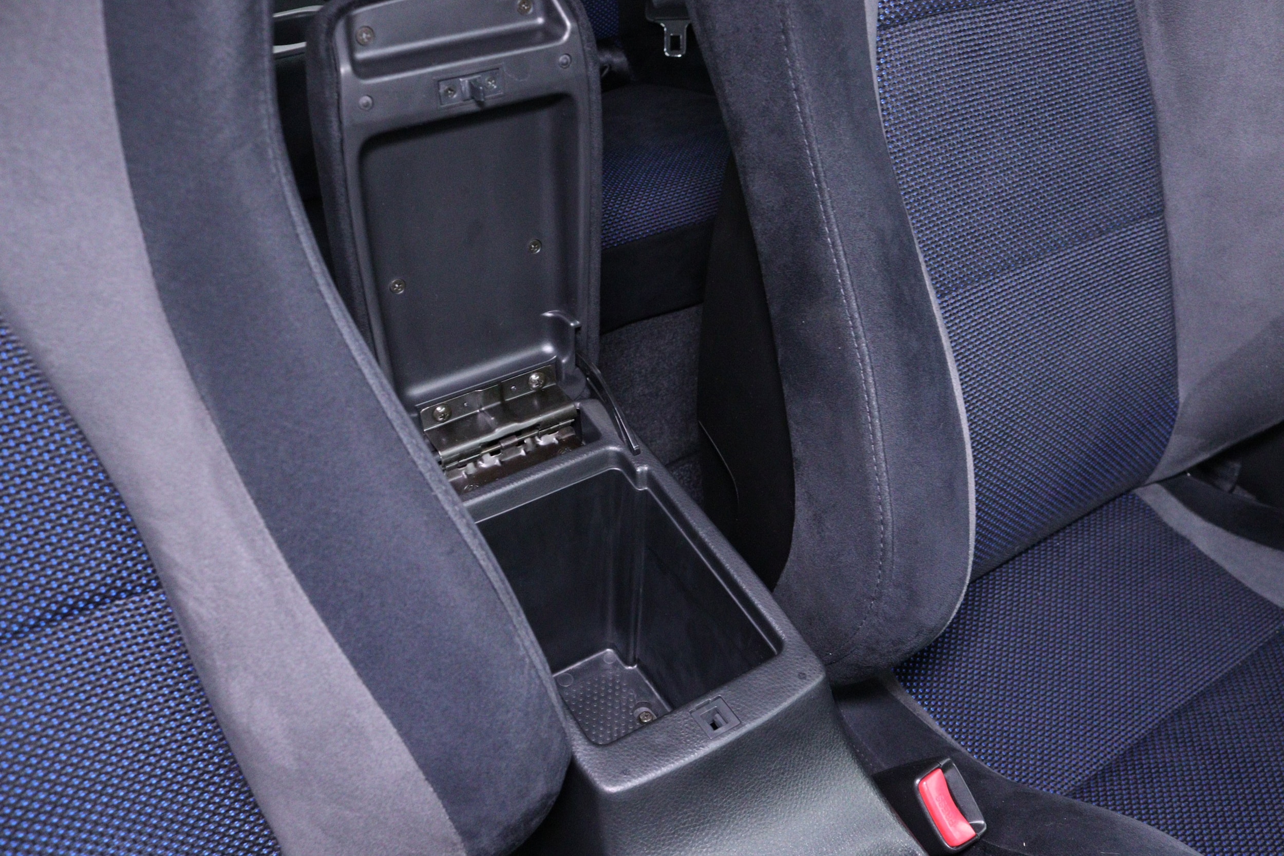 2001 Mitsubishi Lancer 62