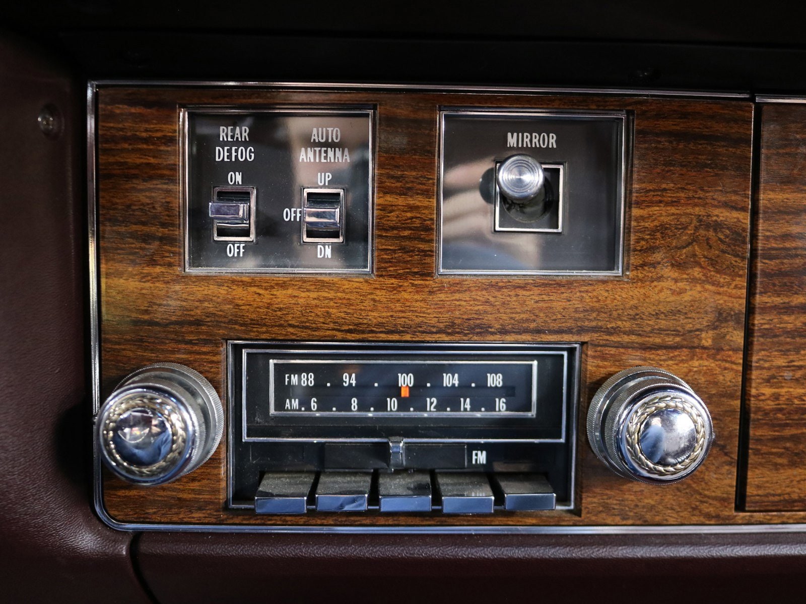 1977 Cadillac Seville 11
