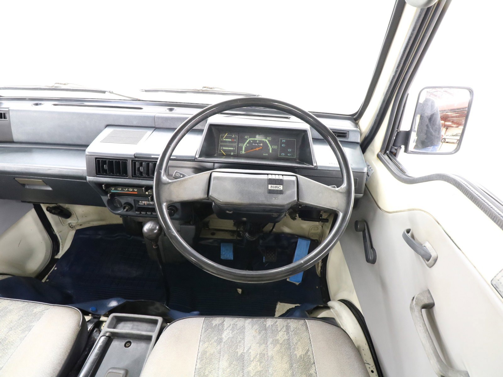 1989 Mitsubishi Minicab 15