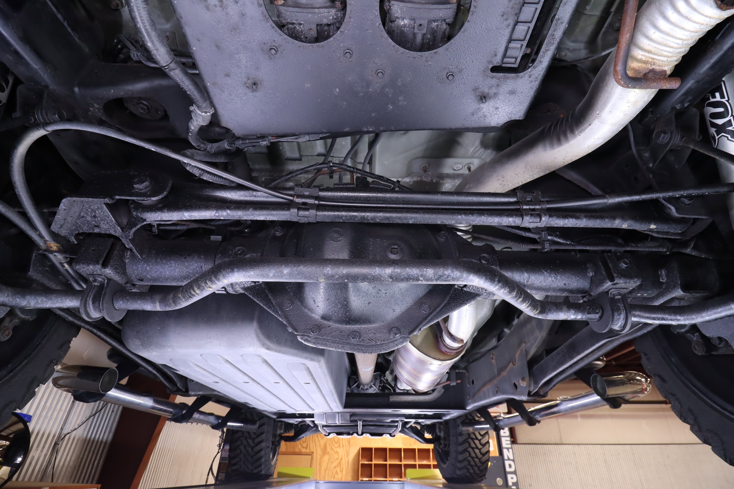 2005 HUMMER H2 42
