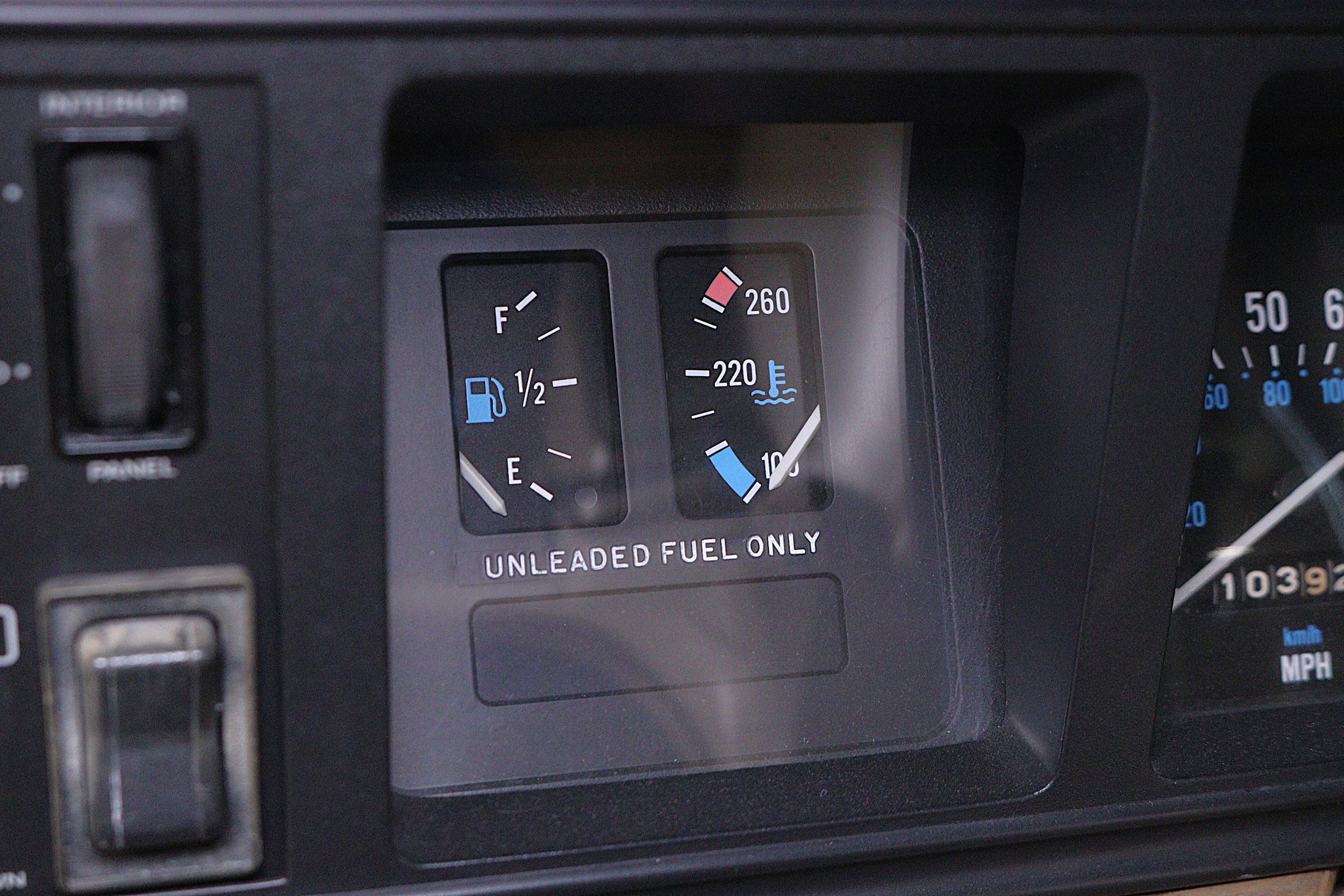 1997 Jeep Grand Wagoneer 49